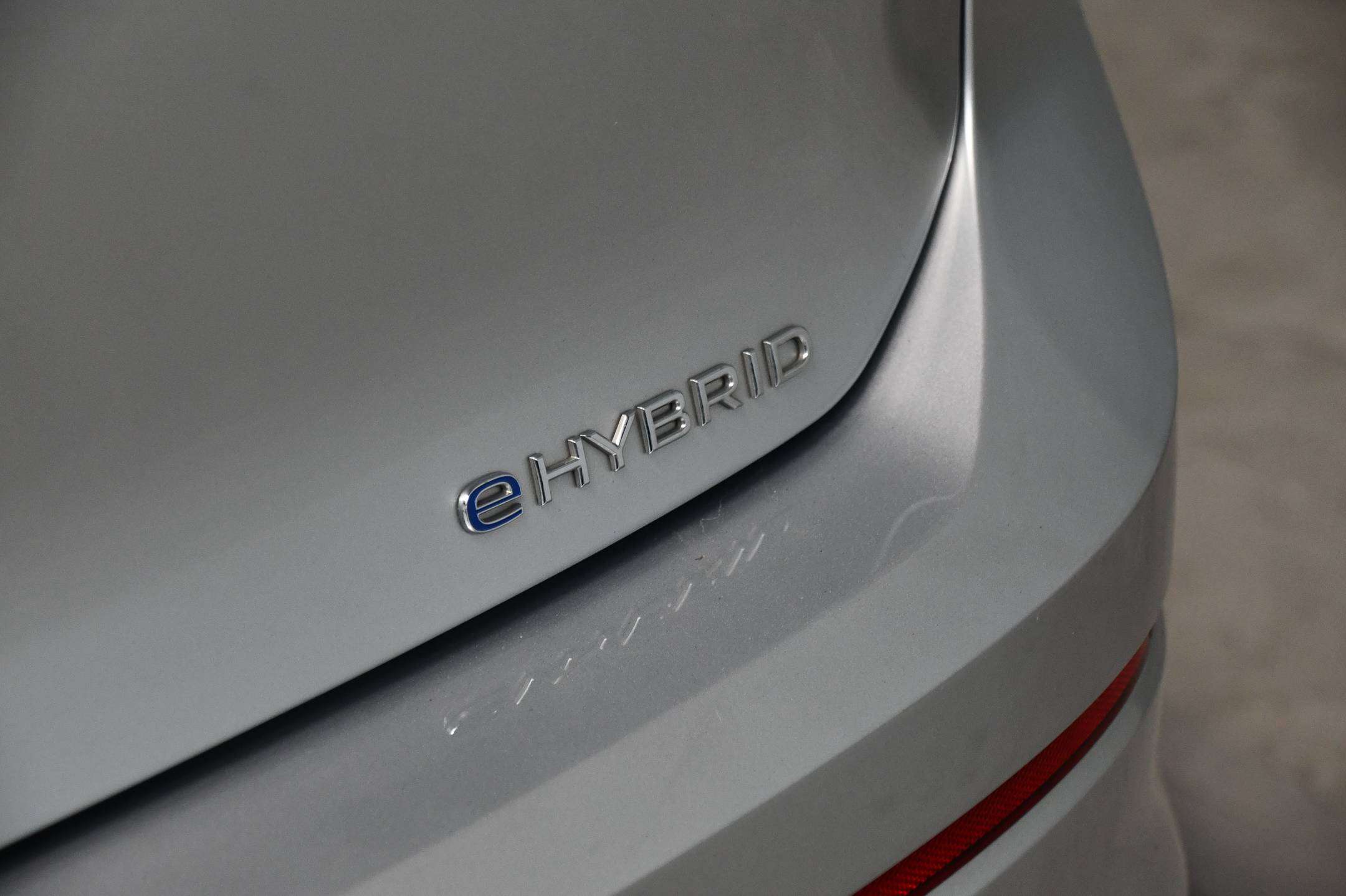 Volkswagen Golf Golf - PHEV - Camera - Carplay - Adaptive Cruise Control - Sfeerverlichting - DAB