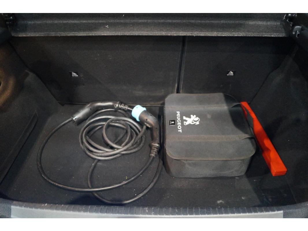 Peugeot 208 e- - 136 II 2019 BERLINE Allure PHASE 1