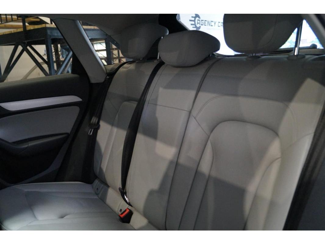 Audi Q3 Quattro 2.0 TDI DPF - 177 BV S-tronic Ambition Luxe Entretien Audi