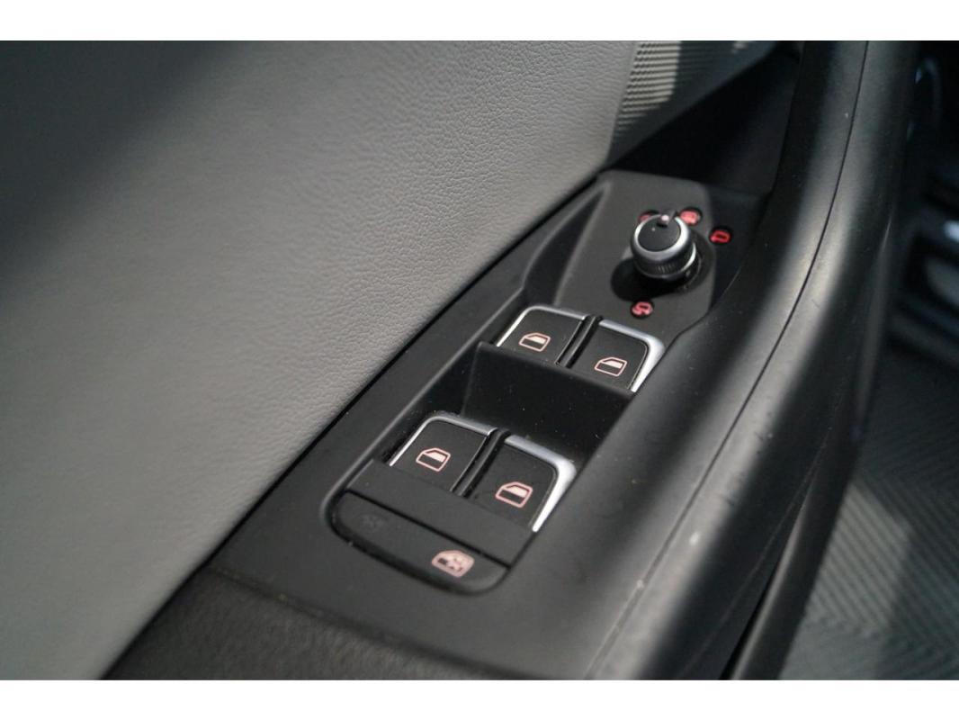 Audi Q3 Quattro 2.0 TDI DPF - 177 BV S-tronic Ambition Luxe Entretien Audi
