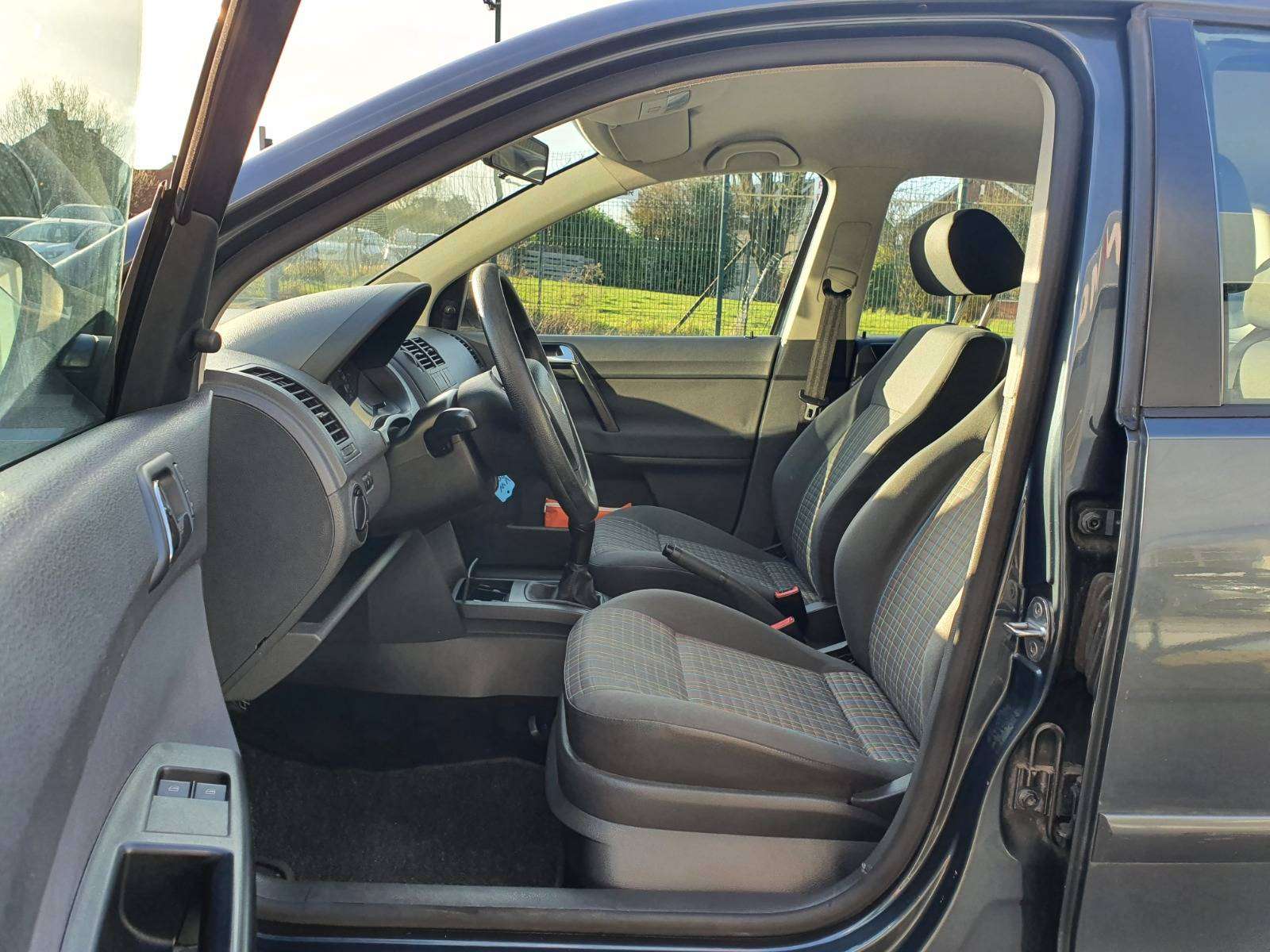 Volkswagen Polo 🟢1.2 ESSENCE 60CV - 5 PORTES - CLIM - BLUETOOTH