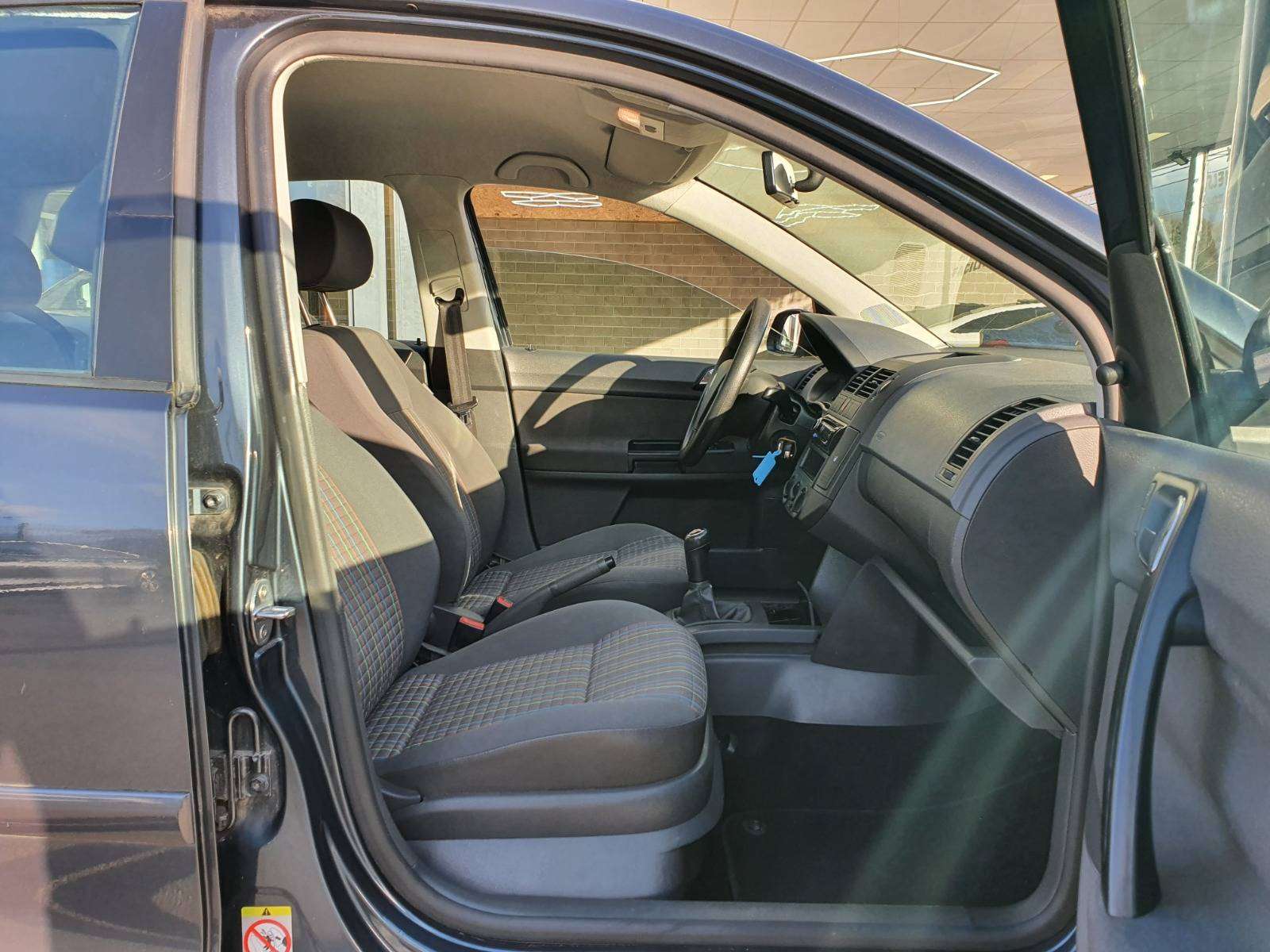 Volkswagen Polo 🟢1.2 ESSENCE 60CV - 5 PORTES - CLIM - BLUETOOTH