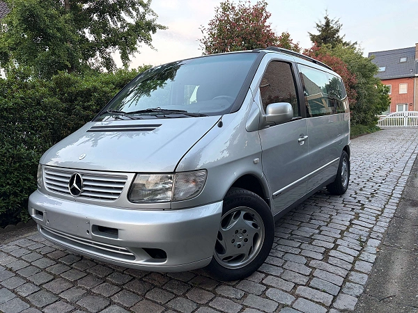 Mercedes-Benz V 220 CDI Fashion Perfect condition First Owner 2 keys 7 seats