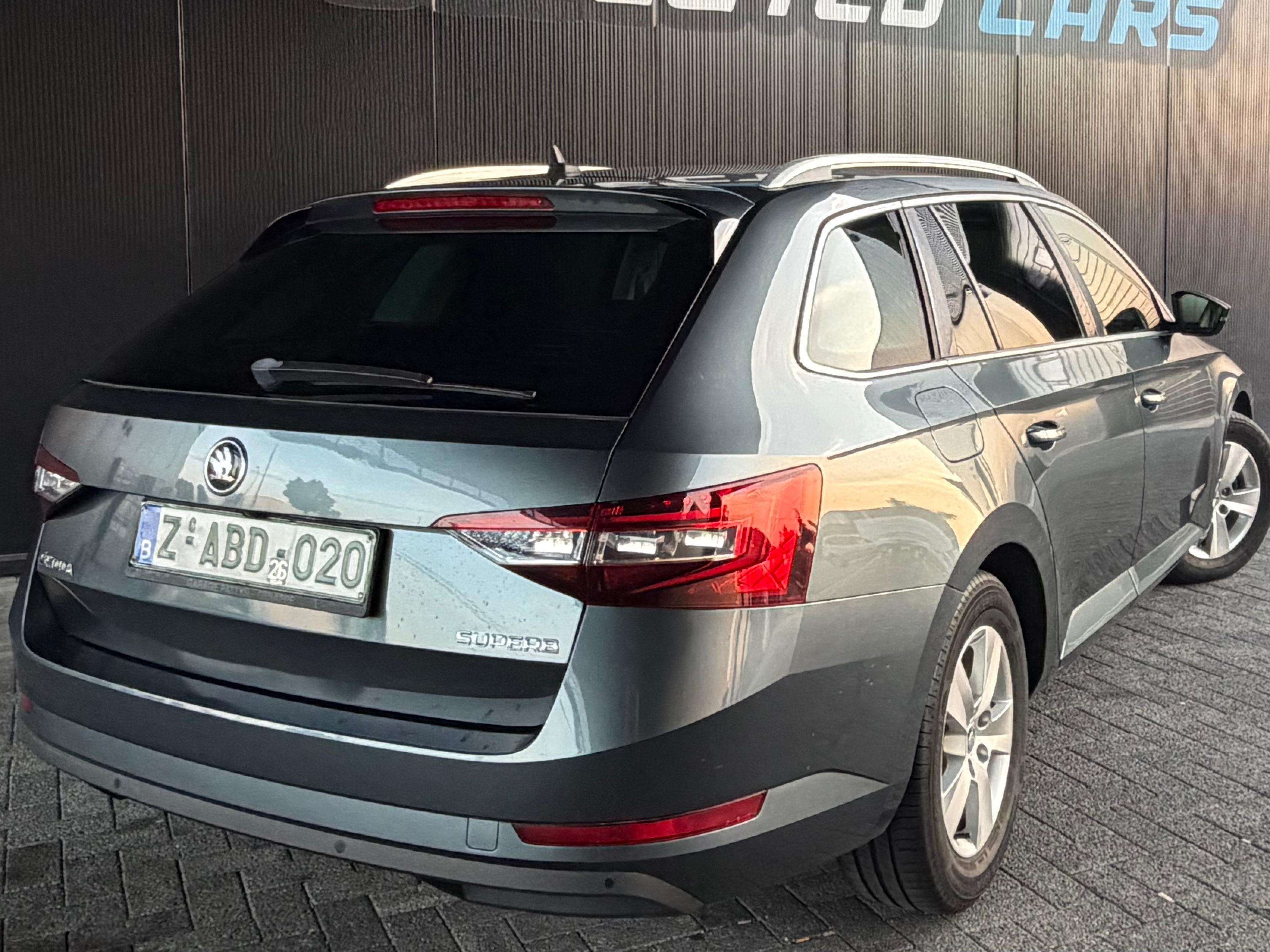 Skoda Superb SW 1.6 CR TDi Corporate Plus Edition DSG