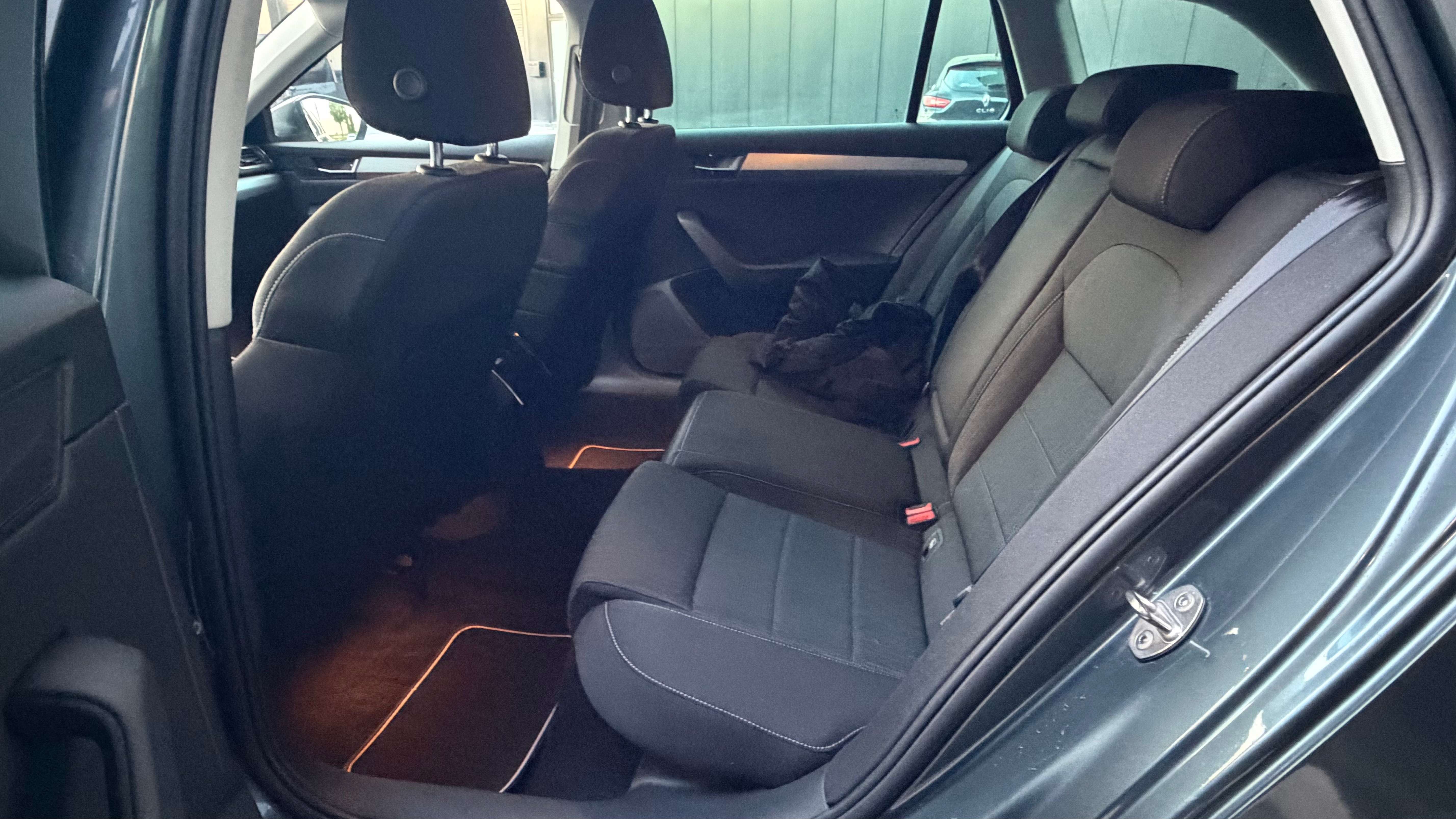 Skoda Superb SW 1.6 CR TDi Corporate Plus Edition DSG
