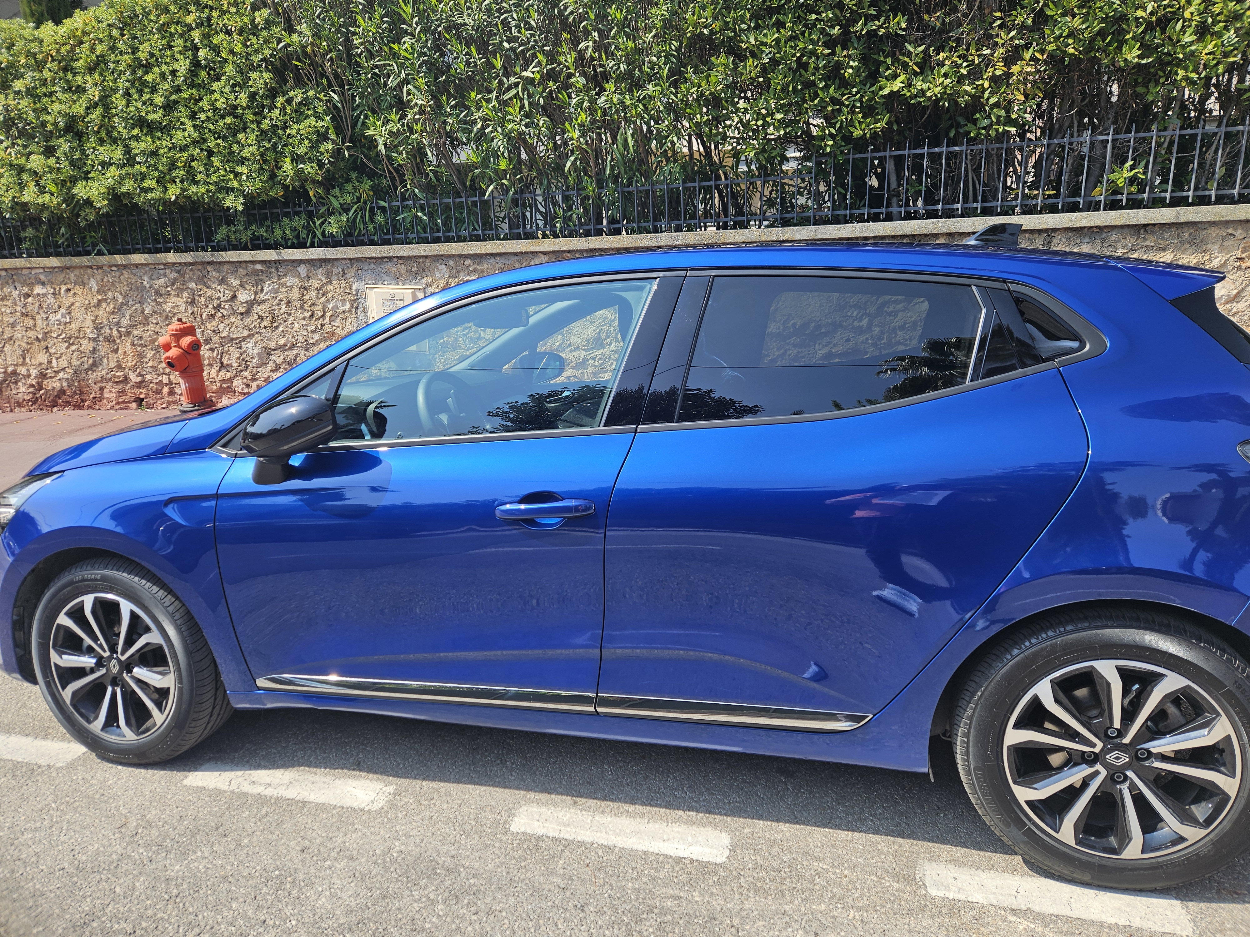 Renault Clio V (2) 1.6 E-TECH FULL HYBRID 145 TECHNO
