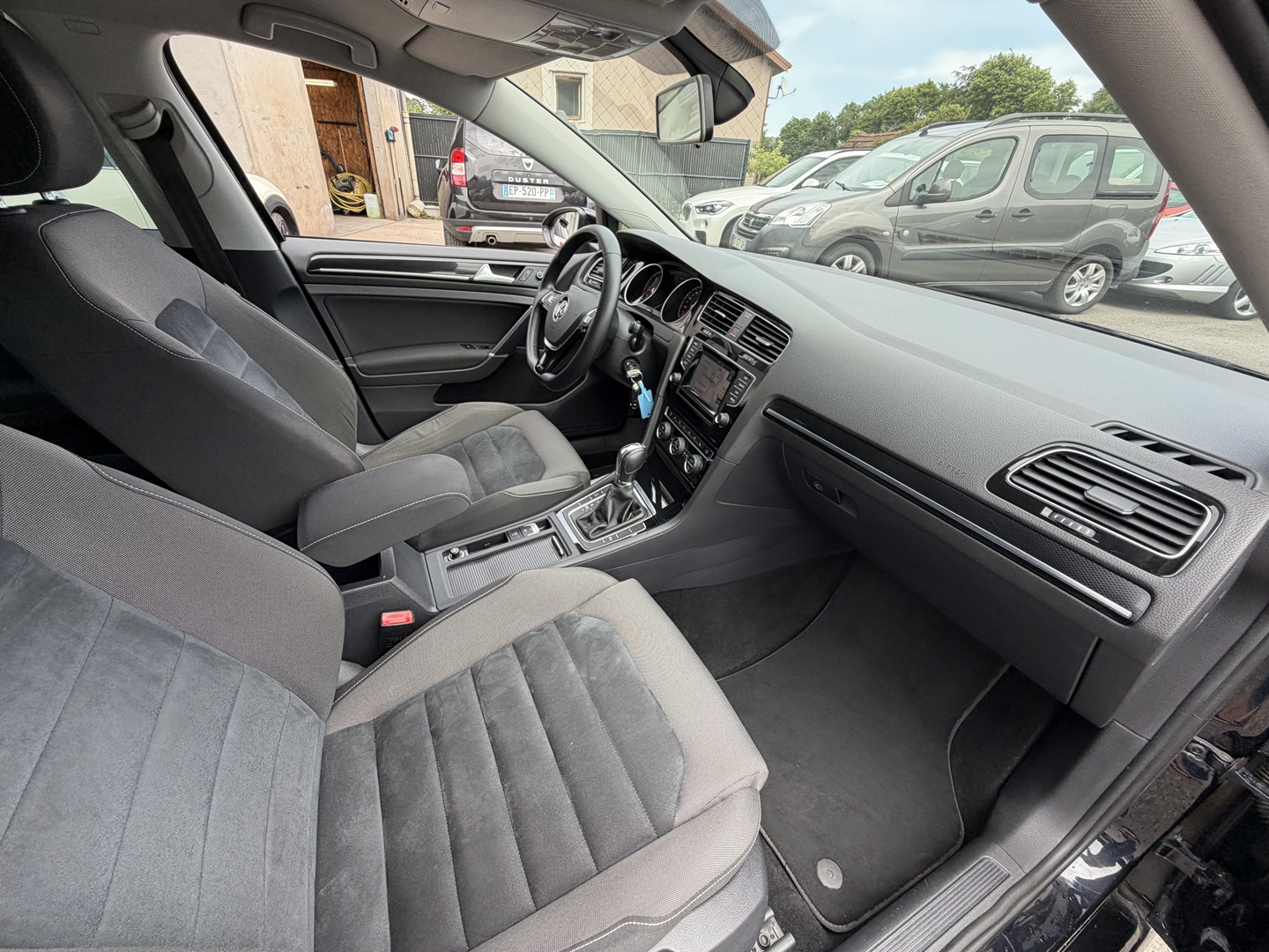 Volkswagen GOLF VII 2.0 TDI 150CH BLUEMOTION TECHNOLOGY FAP CARAT DSG6 5P