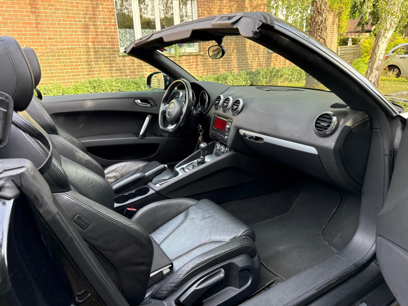 Audi TT ROADSTER 2.0 TFSI 200CH S TRONIC 6 * CUIR * XENON * SIEGES CHAUFF