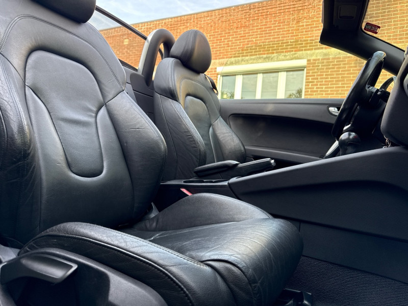 Audi TT ROADSTER 2.0 TFSI 200CH S TRONIC 6 * CUIR * XENON * SIEGES CHAUFF