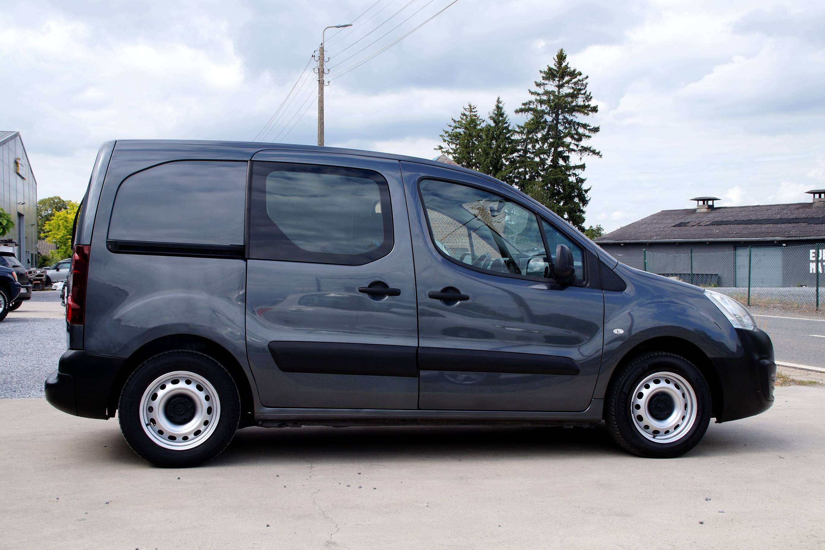 Citroen Berlingo 1.6 HDi 100cv 3places _Utilitaire & Garantie ✅