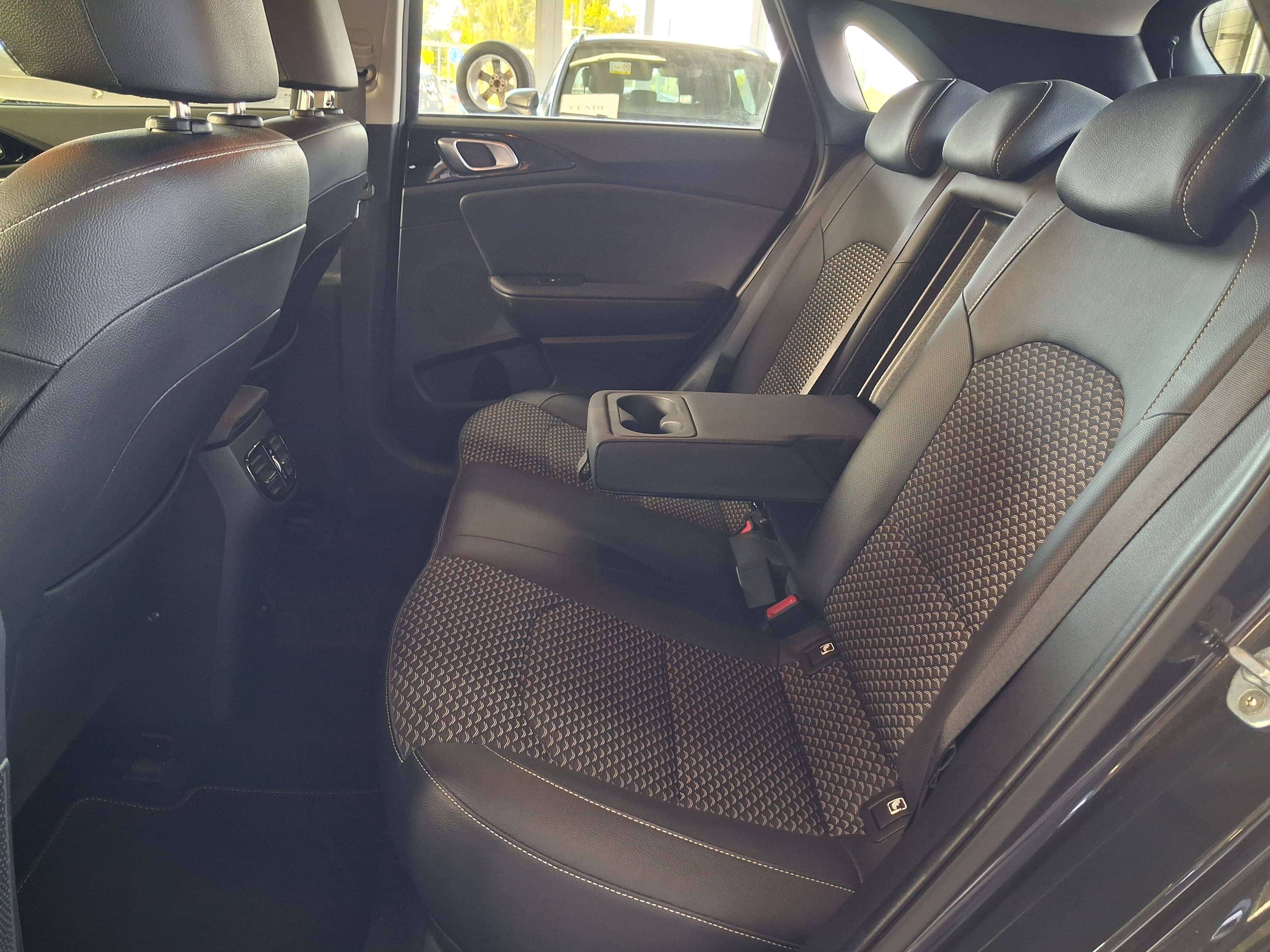 Kia Ceed / cee'd Ceed 1.0 T-GDi More ISG (EU6d) / 1 ER PROP / CARNET / GARANTIE