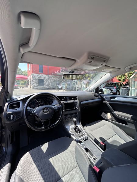 Volkswagen Golf VII 1.2 TSI 105 BLUEMOTION TECHNOLOGY CONFORTLINE DSG7 5P