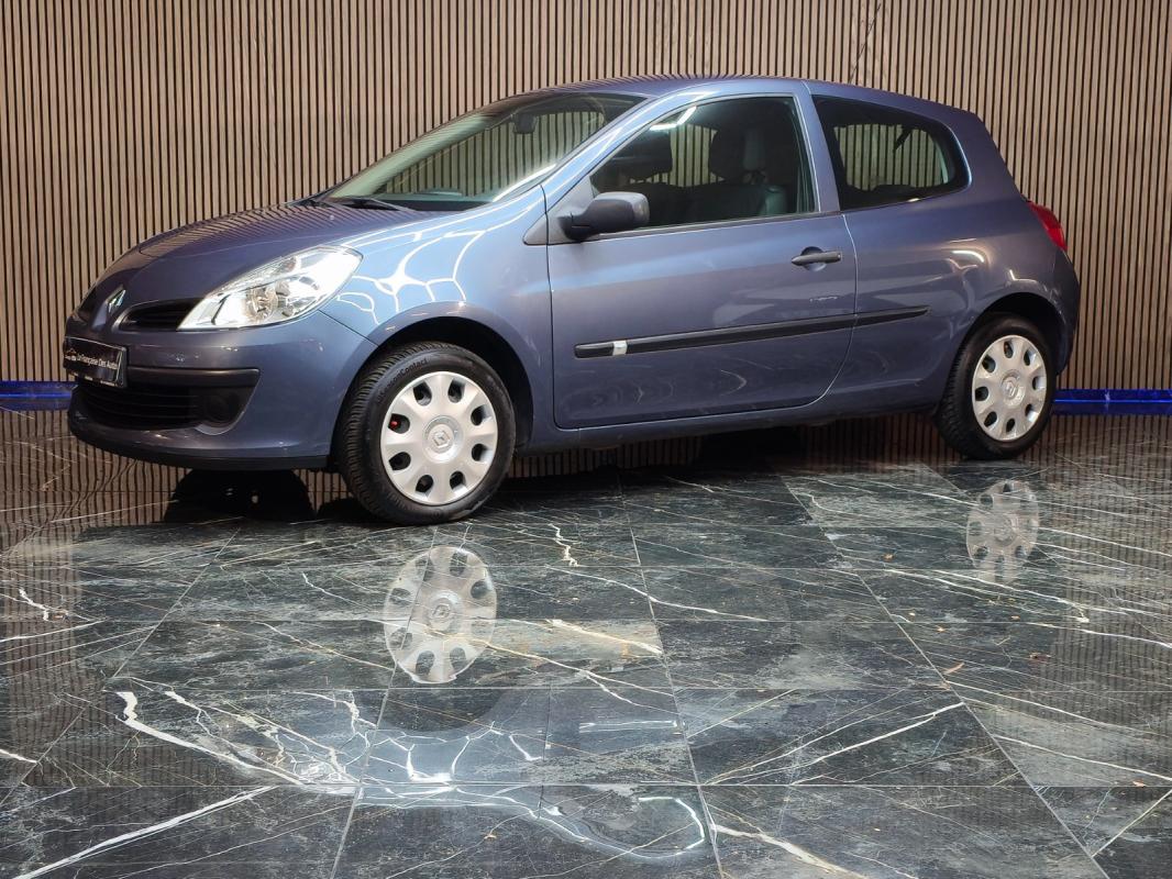 Renault Clio ||| 1.2 16V AUTHENTIQUE