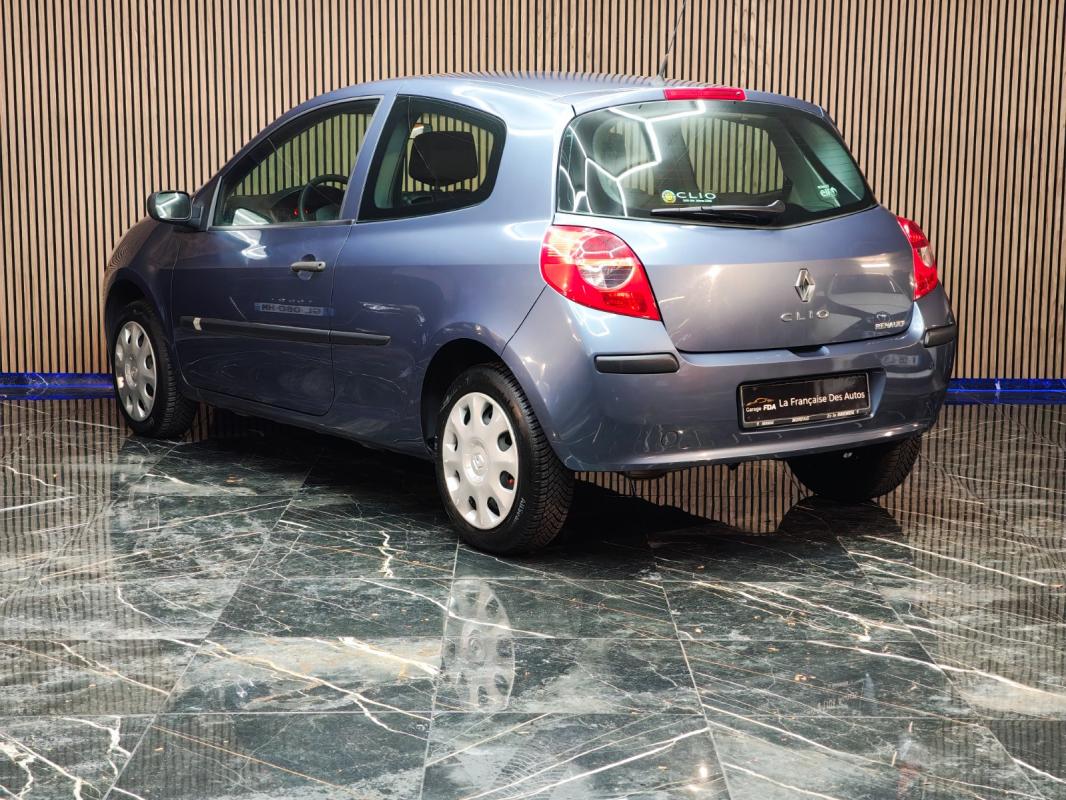 Renault Clio ||| 1.2 16V AUTHENTIQUE