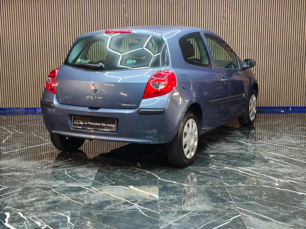 Renault Clio ||| 1.2 16V AUTHENTIQUE