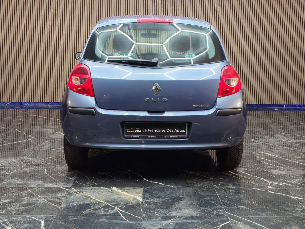 Renault Clio ||| 1.2 16V AUTHENTIQUE