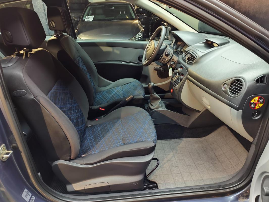 Renault Clio ||| 1.2 16V AUTHENTIQUE