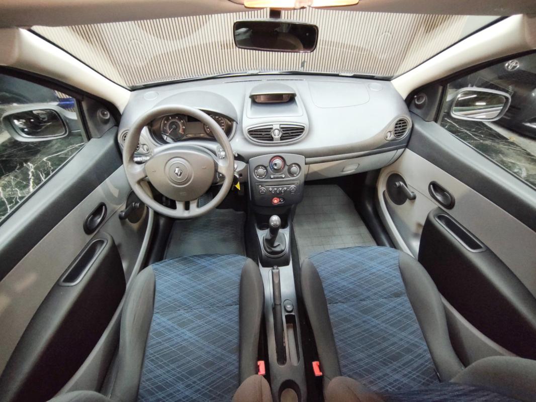 Renault Clio ||| 1.2 16V AUTHENTIQUE