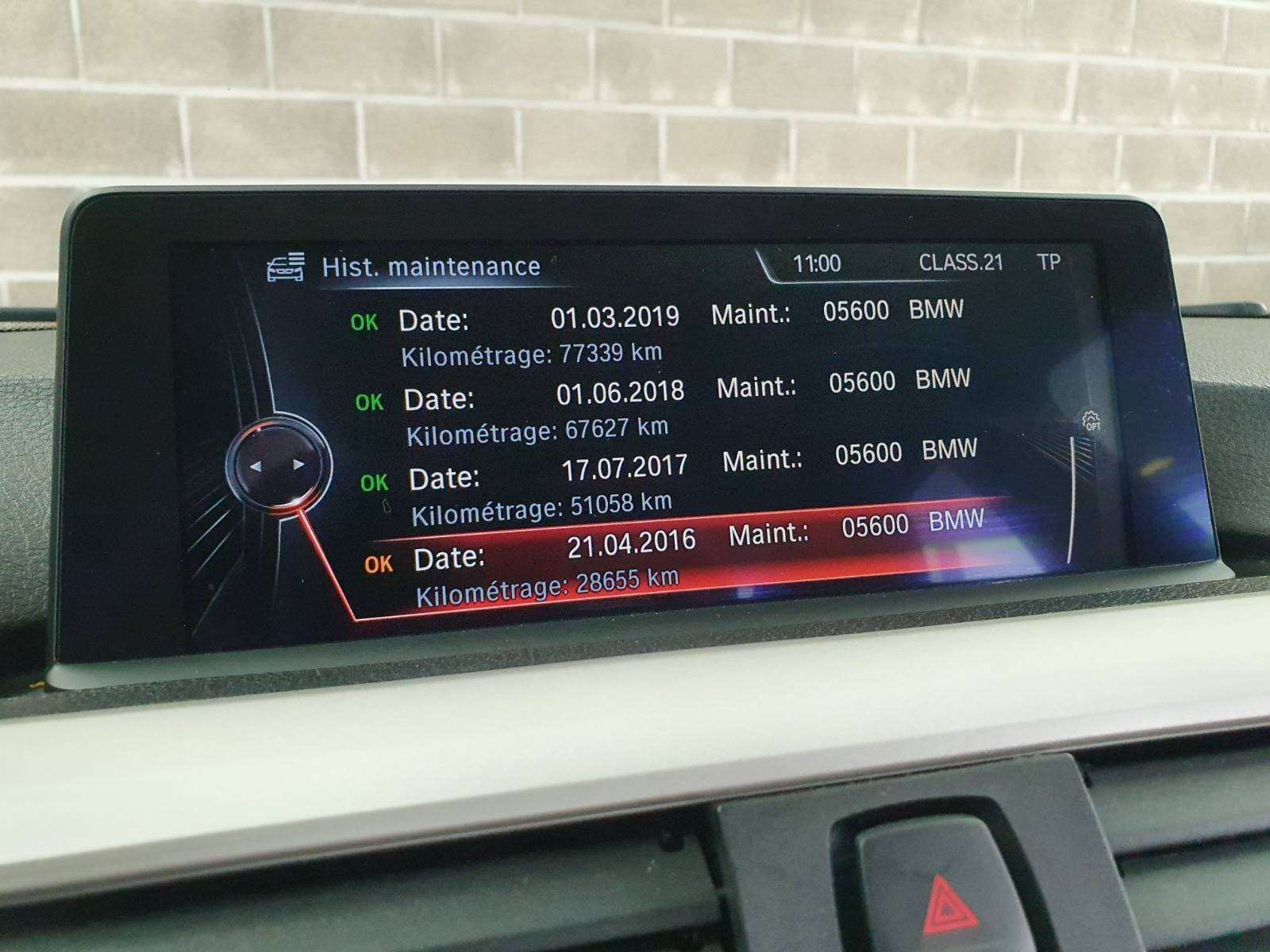BMW 318 🟢DIESEL 143CV - FULL CARNET - BOITE AUTO - CAPTEURS
