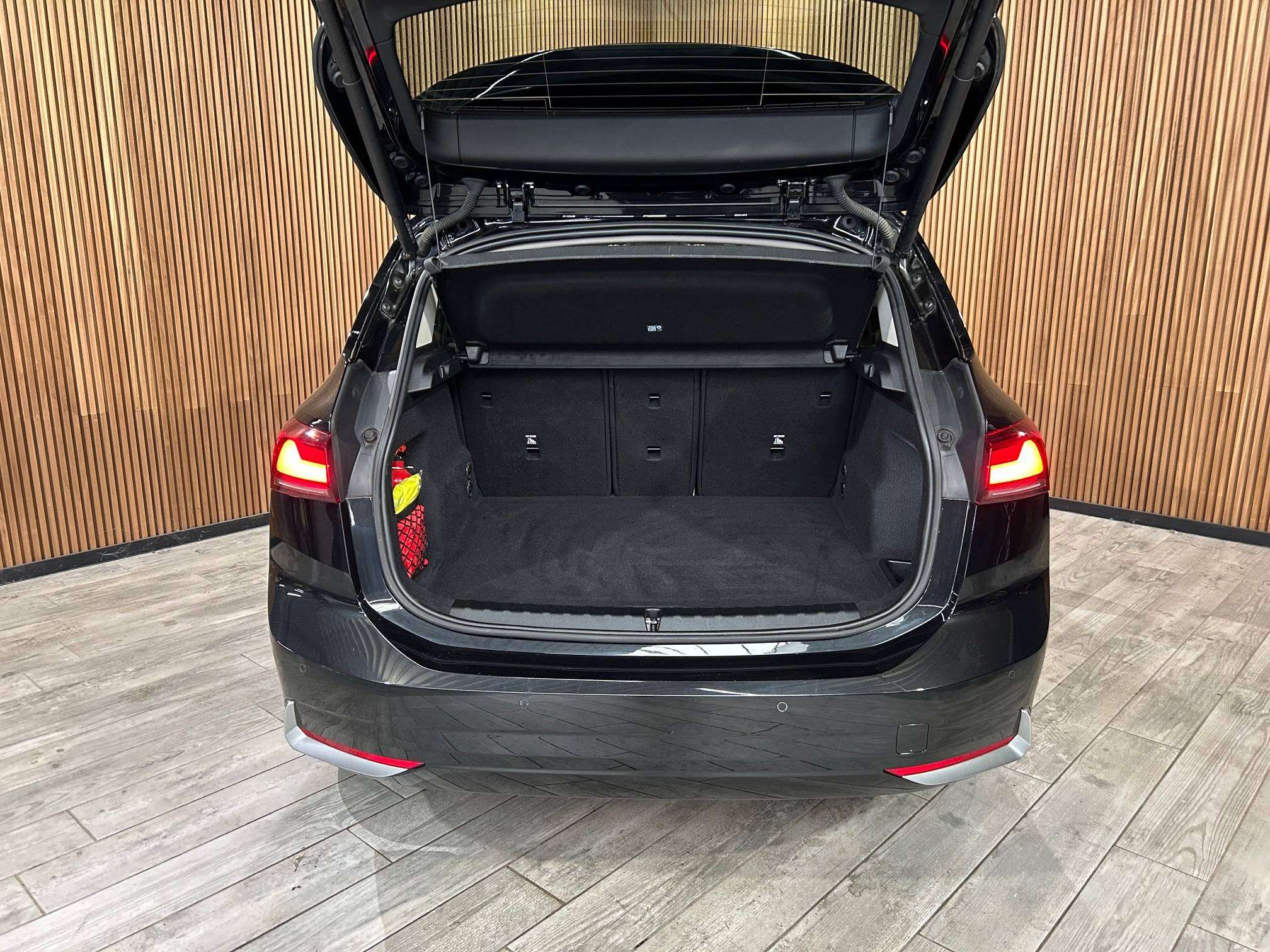 BMW 218 iA Active Tourer Alu16"/Pano/Leder/Led/Gps/Cam/Carplay *1j garantie*