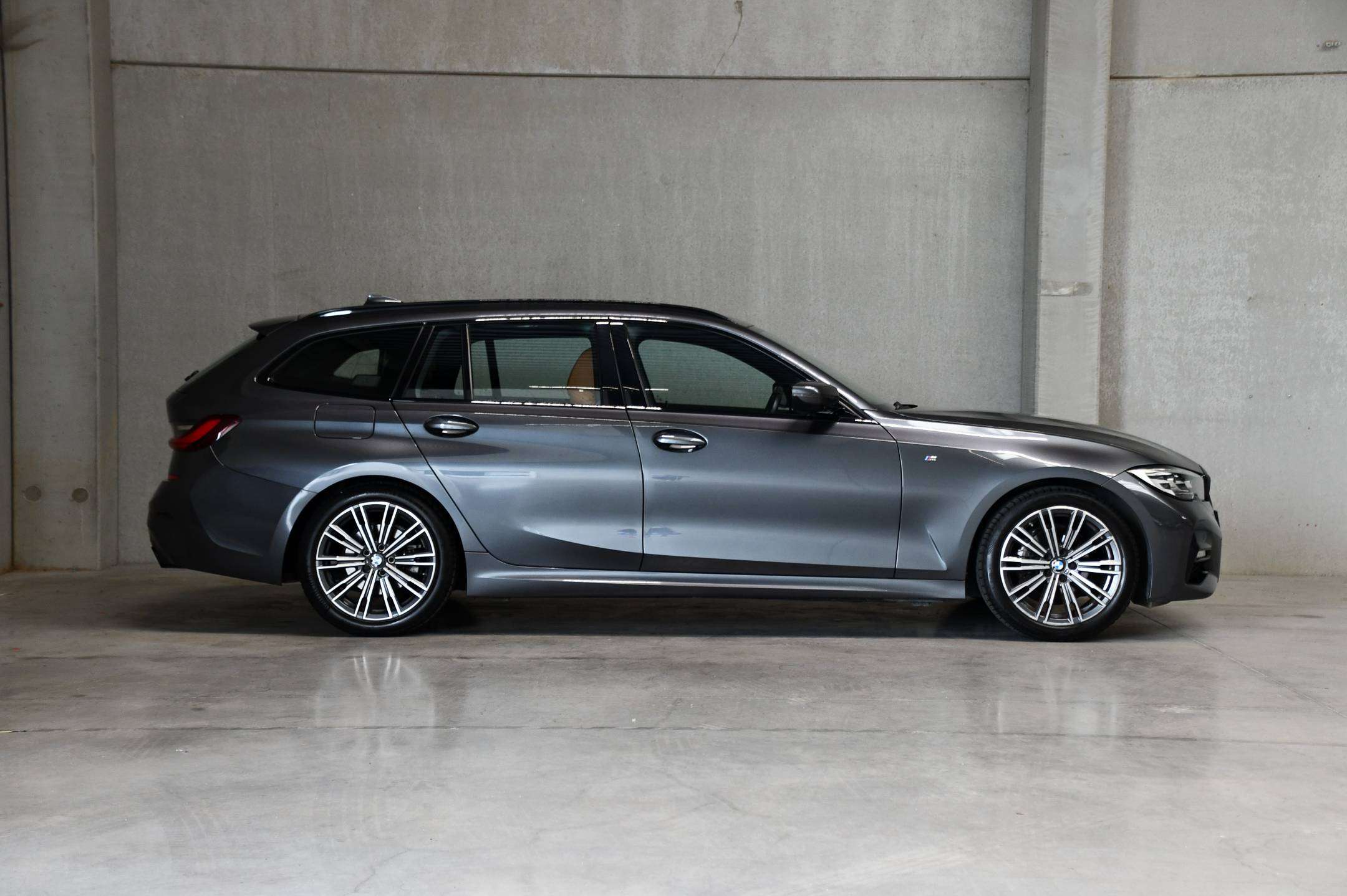 BMW 318 Touring - M Sport - Cognac - DAB - Cruise - Sfeerverl.
