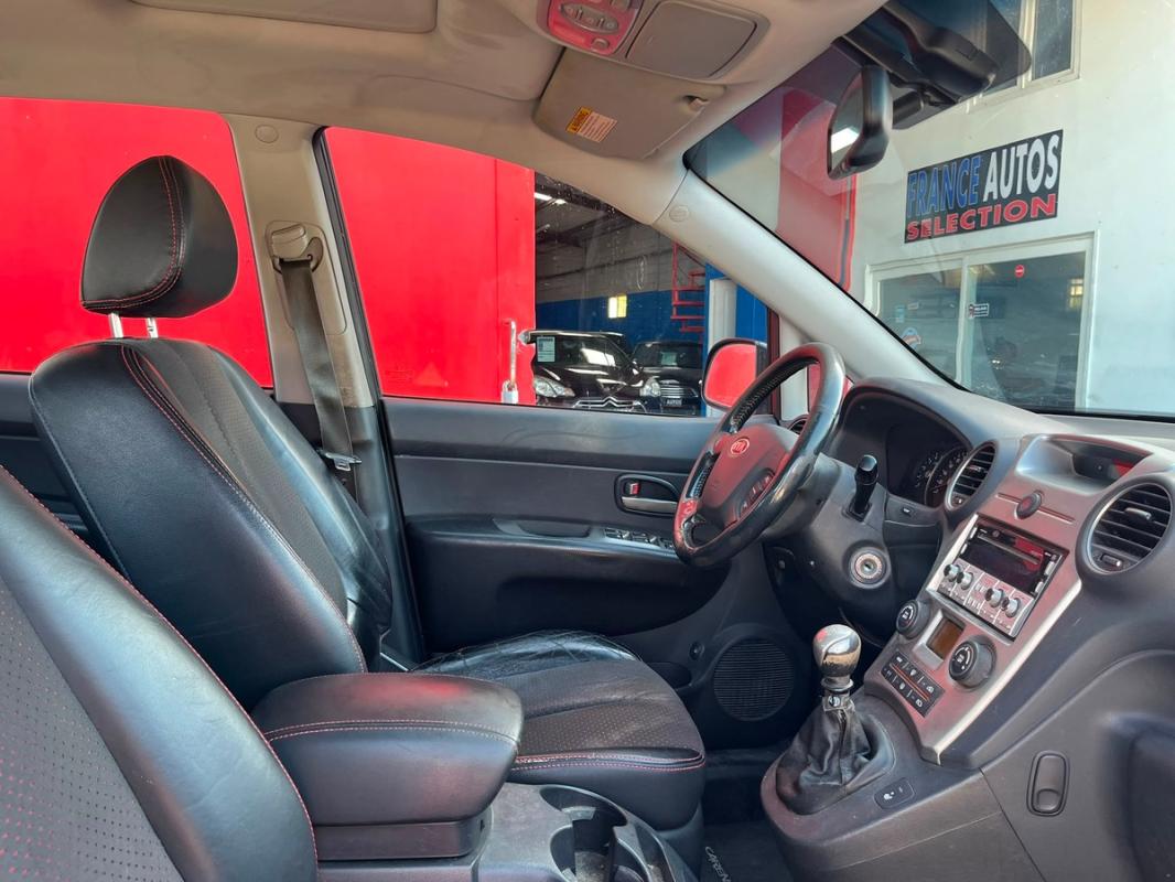 Kia Carens 2.0 CRDI 140 CH TRES SPACIEUSE | ENTIÈREMENT RÉVISÉE ET GARANTIE
