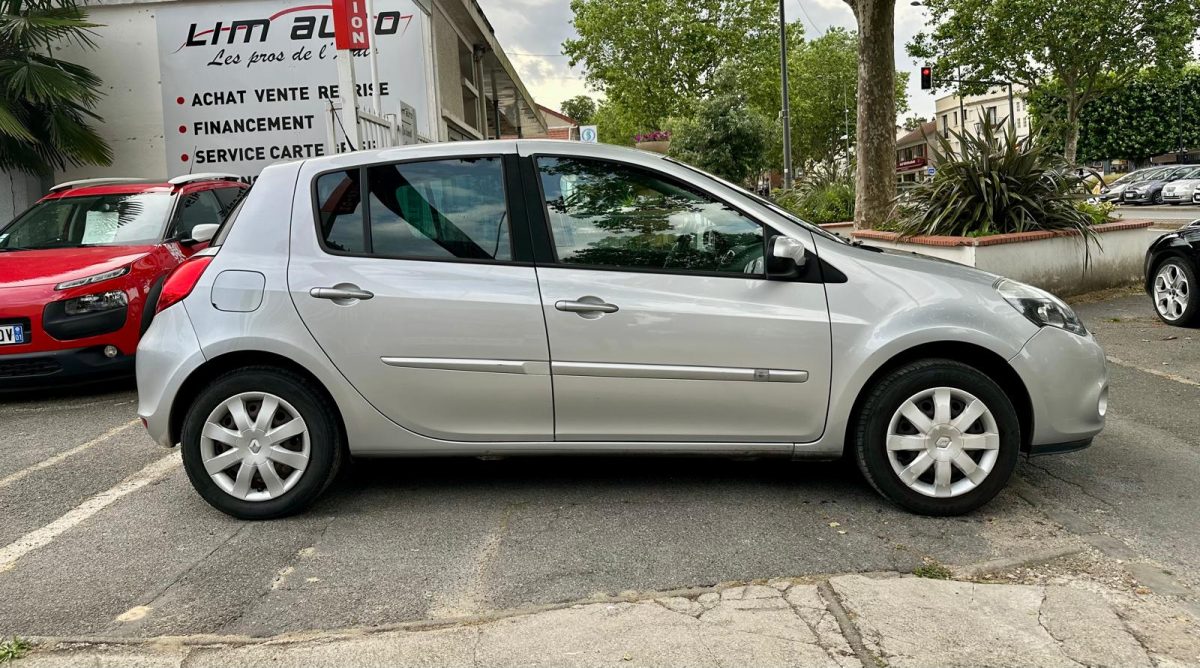 Renault Clio III 1.2 TCE 100 EXPRESSION 5 Portes