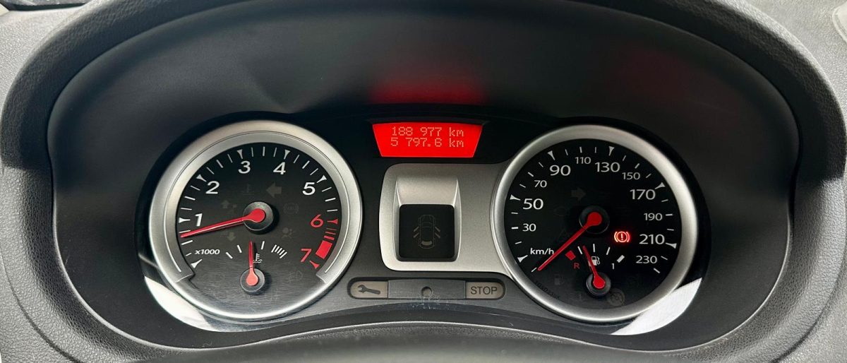Renault Clio III 1.2 TCE 100 EXPRESSION 5 Portes