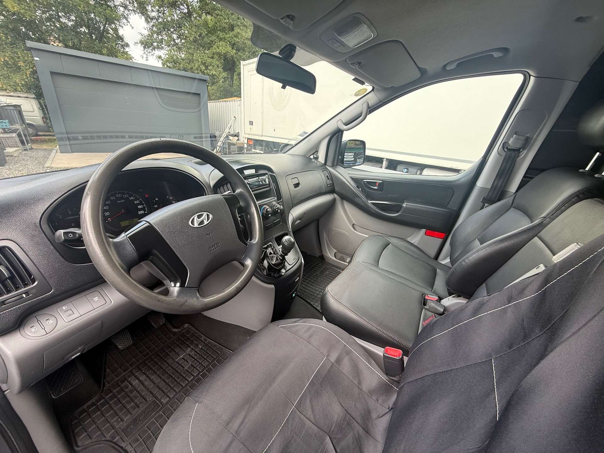 Hyundai H-1 2.5 CRDi Comfort (EU5), Airco, 3 zit, verlengde versie + Keuring