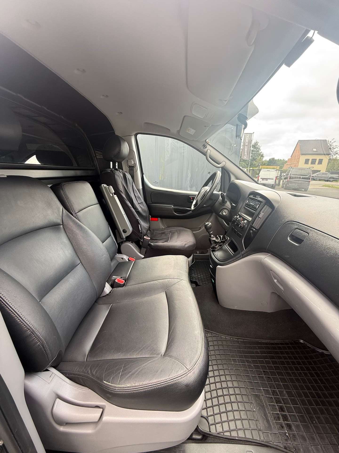 Hyundai H-1 2.5 CRDi Comfort (EU5), Airco, 3 zit, verlengde versie + Keuring