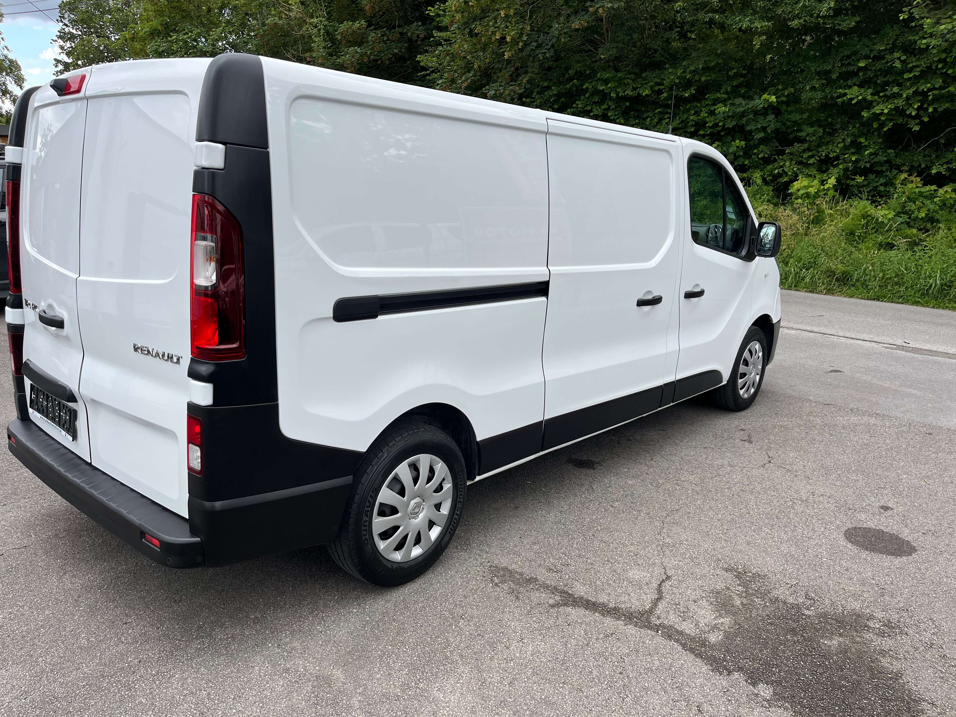 Renault Trafic 2.0 DCI L2H1 NAVI AIRCO