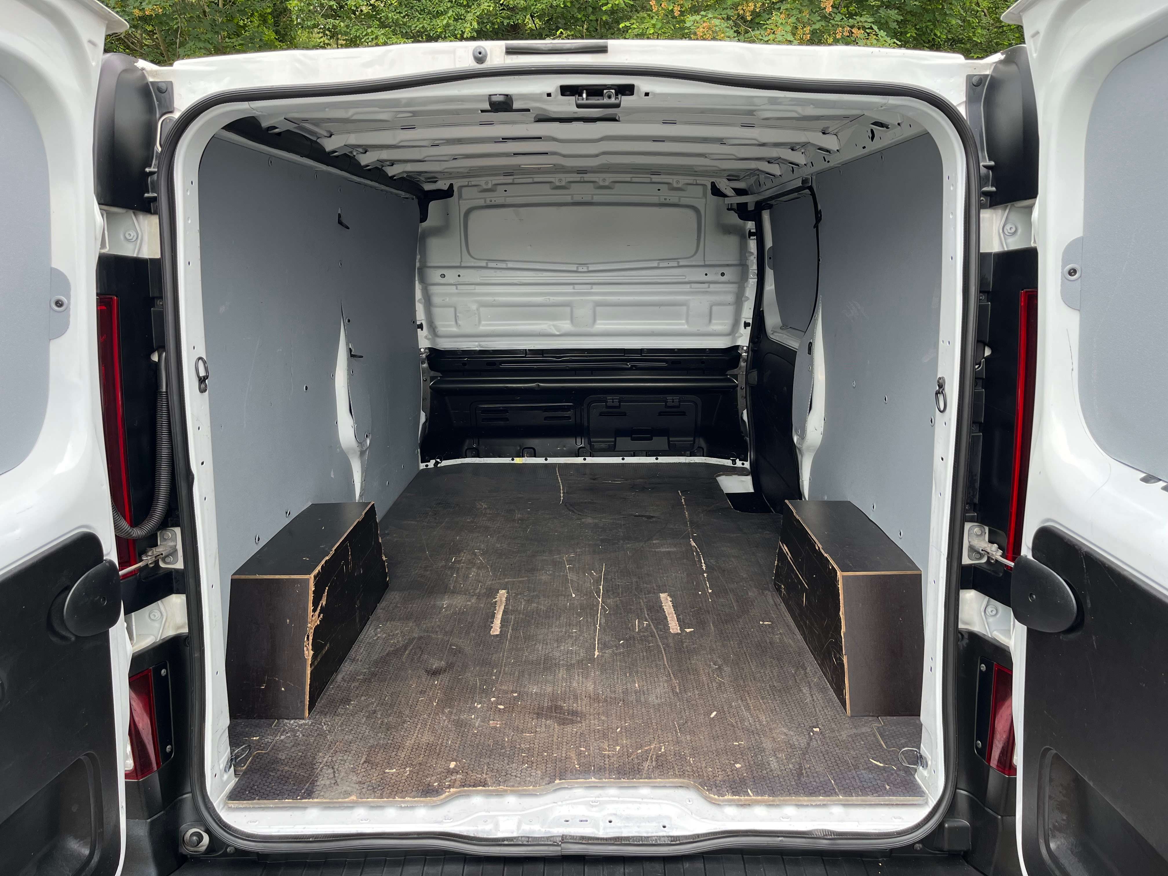 Renault Trafic 2.0 DCI L2H1 NAVI AIRCO