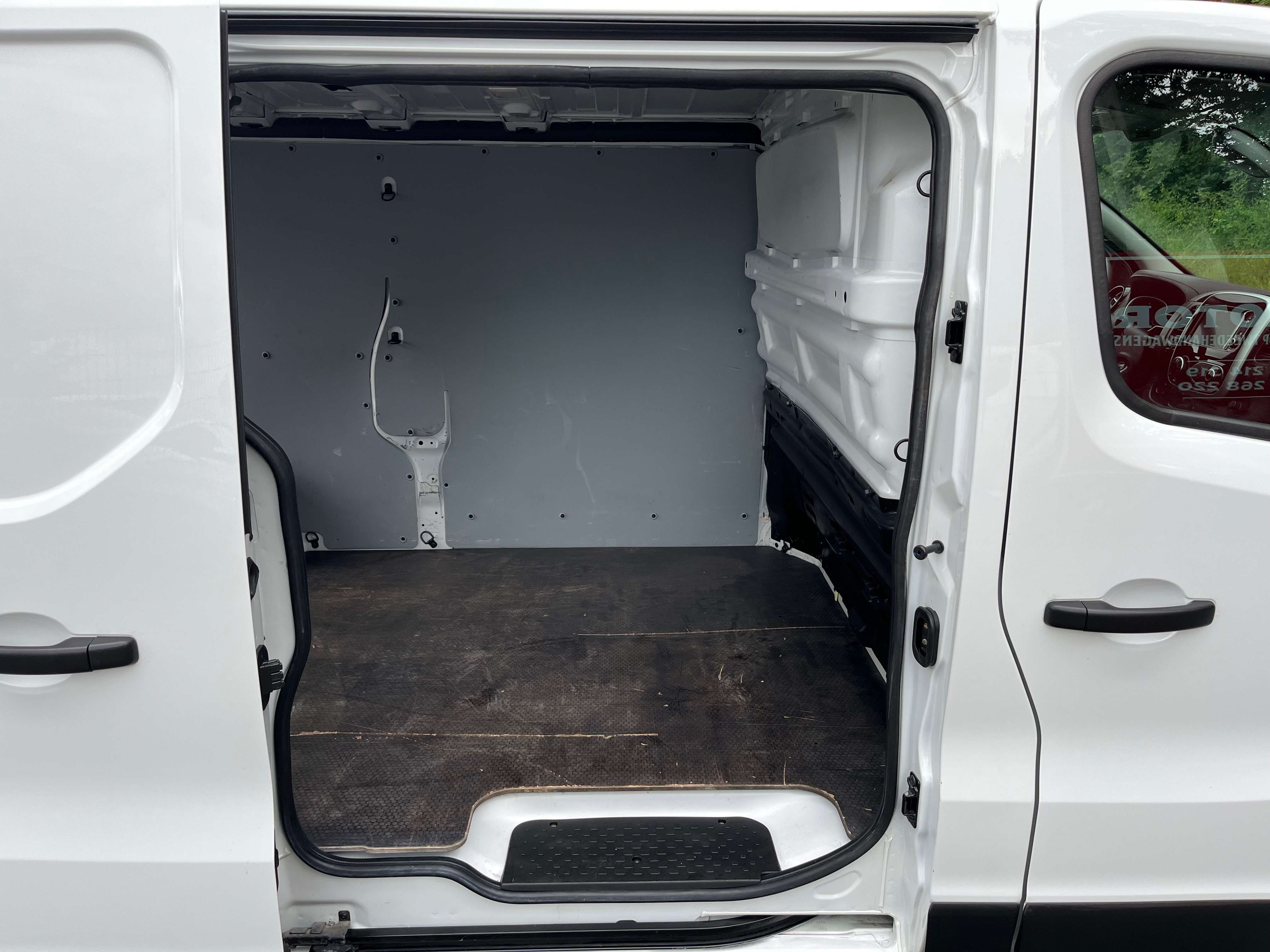 Renault Trafic 2.0 DCI L2H1 NAVI AIRCO