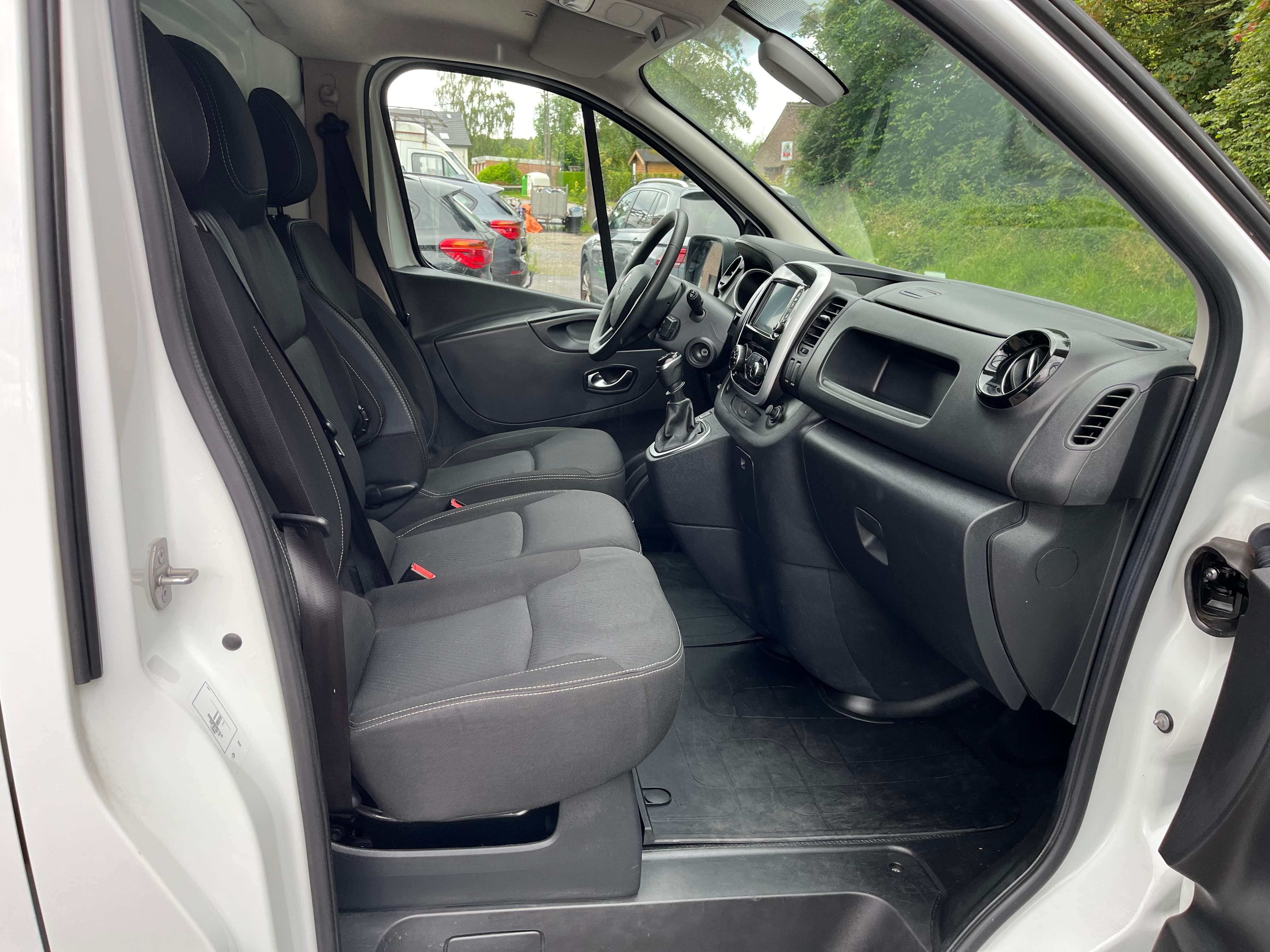 Renault Trafic 2.0 DCI L2H1 NAVI AIRCO