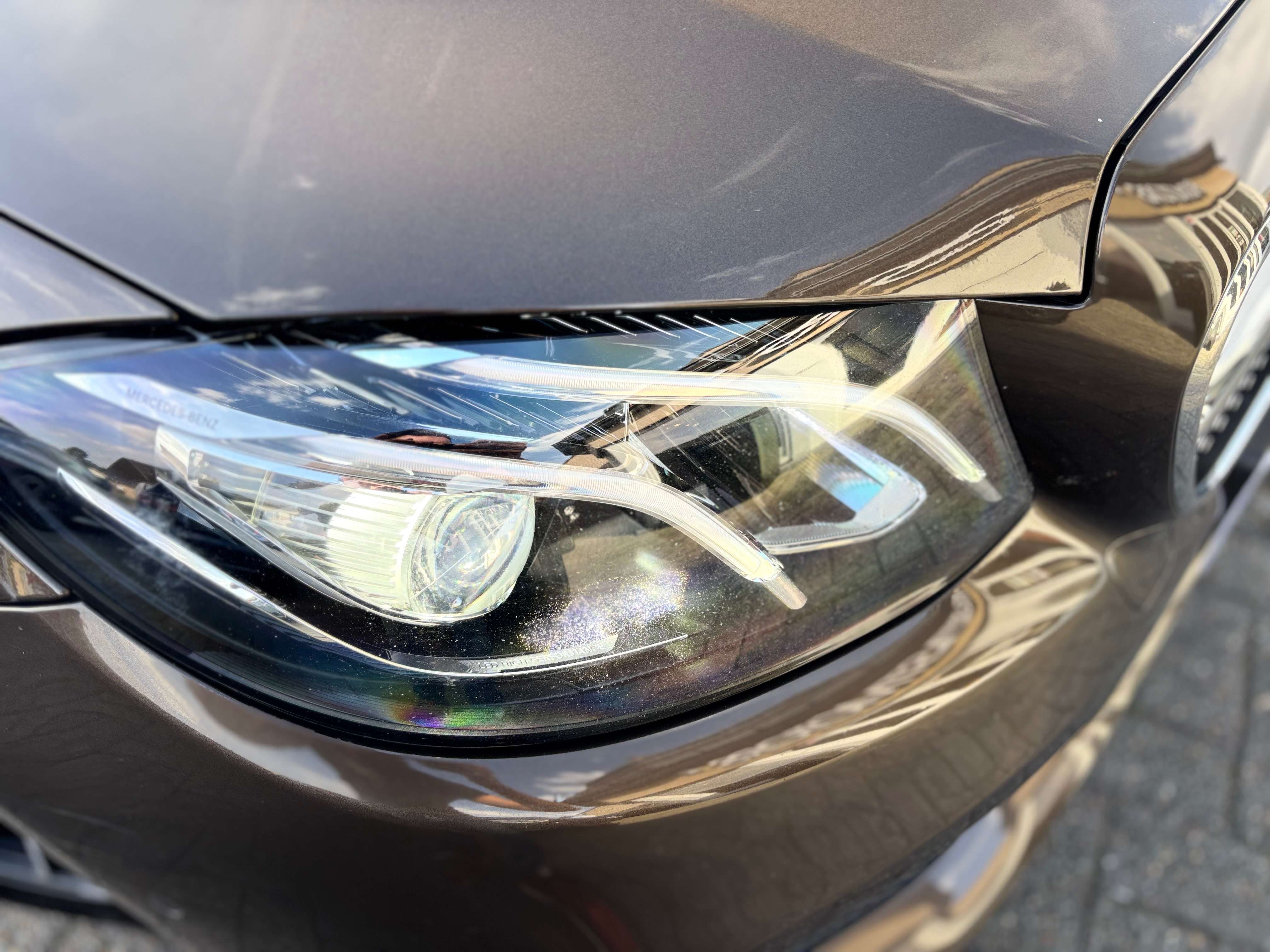 Mercedes-Benz E 350 E 350 e PHEV Ambient lights Virtual Cockpit Wide Screen Camera CarPlay Head Up 19 Inch