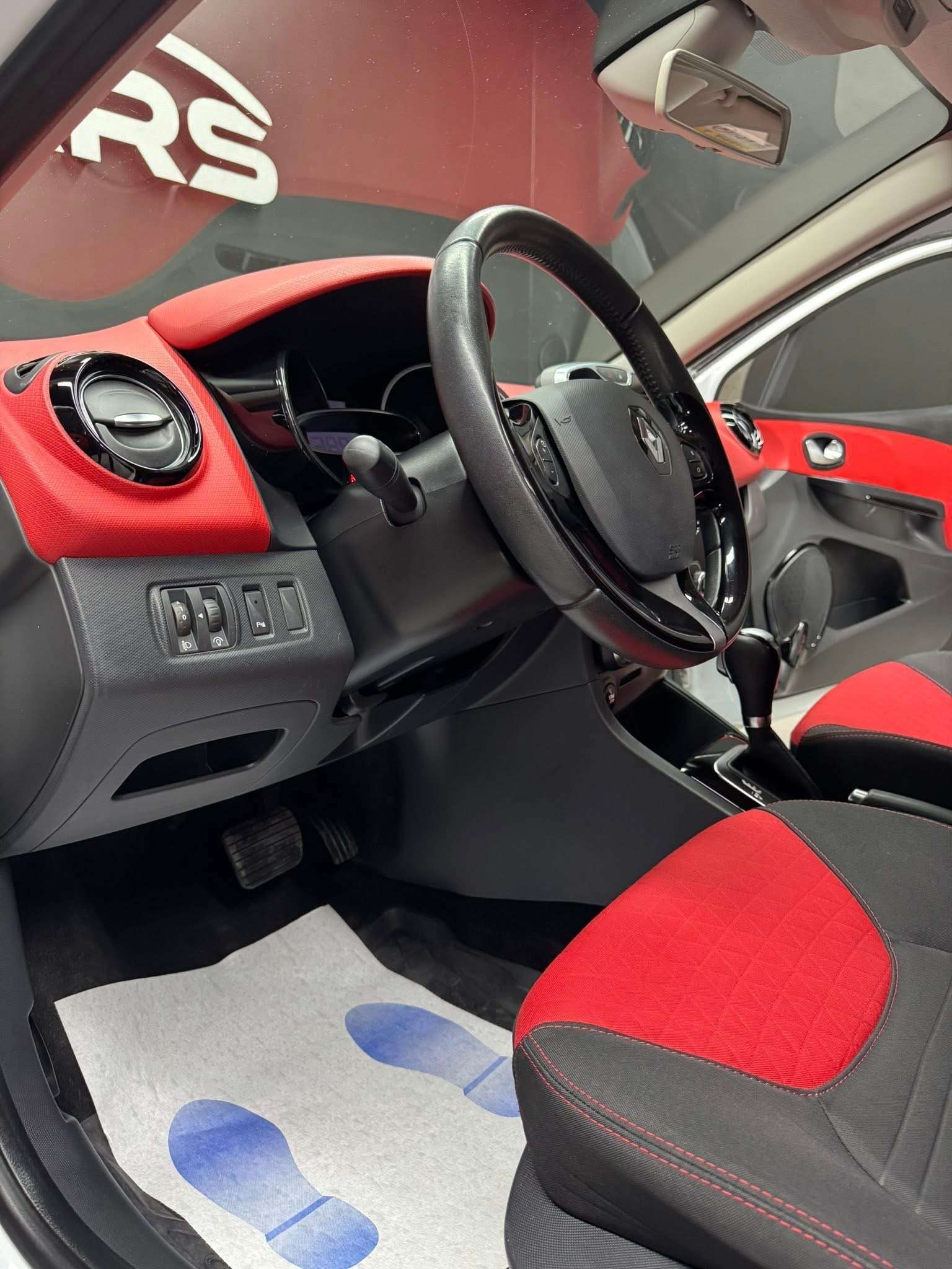 Renault Clio Clio 1.5 dCi **12 mois de garantie**