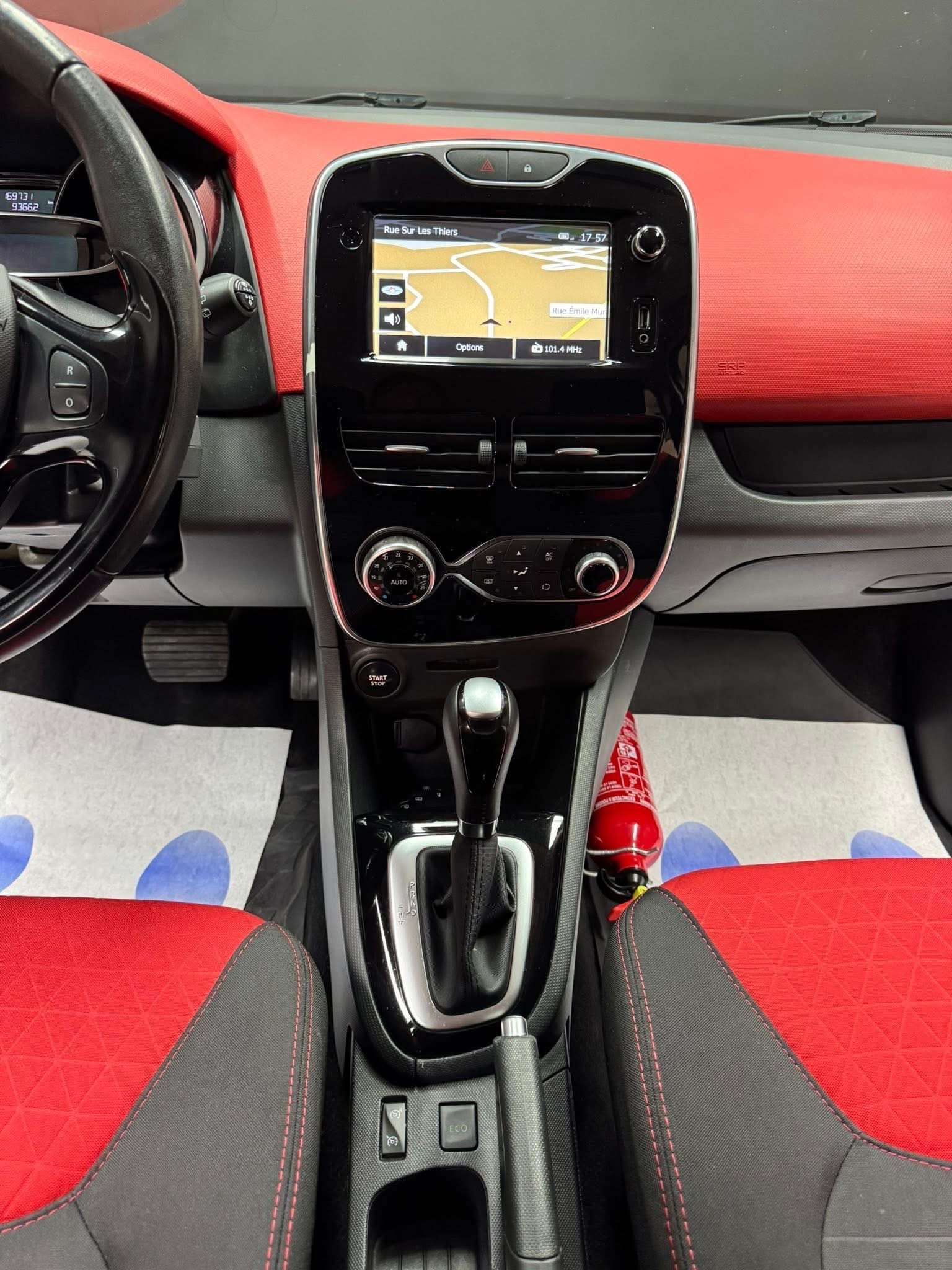 Renault Clio Clio 1.5 dCi **12 mois de garantie**