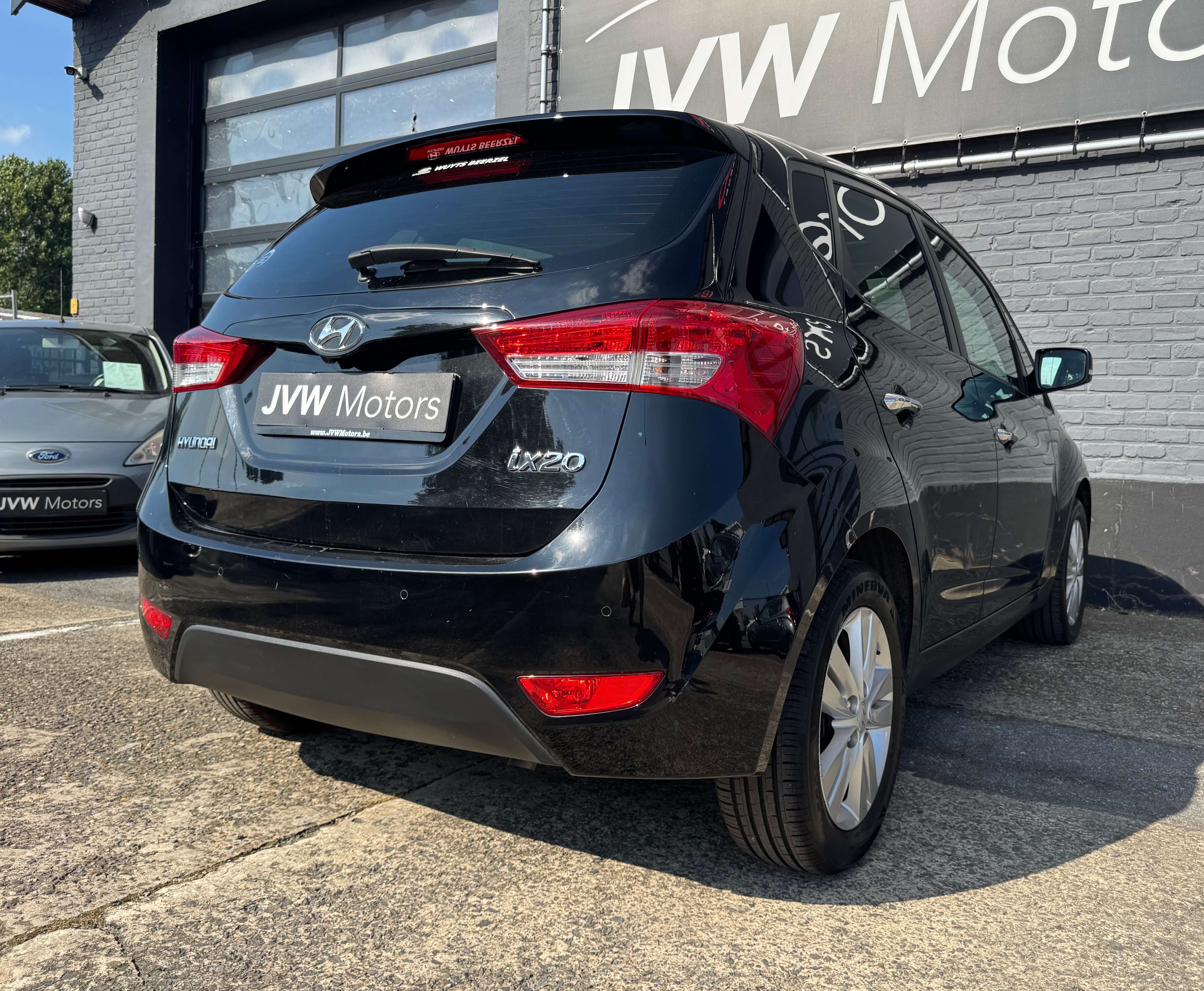 Hyundai iX20 1.4i * 74dKM * Leder * Camera * Navi * Pano * Garantie