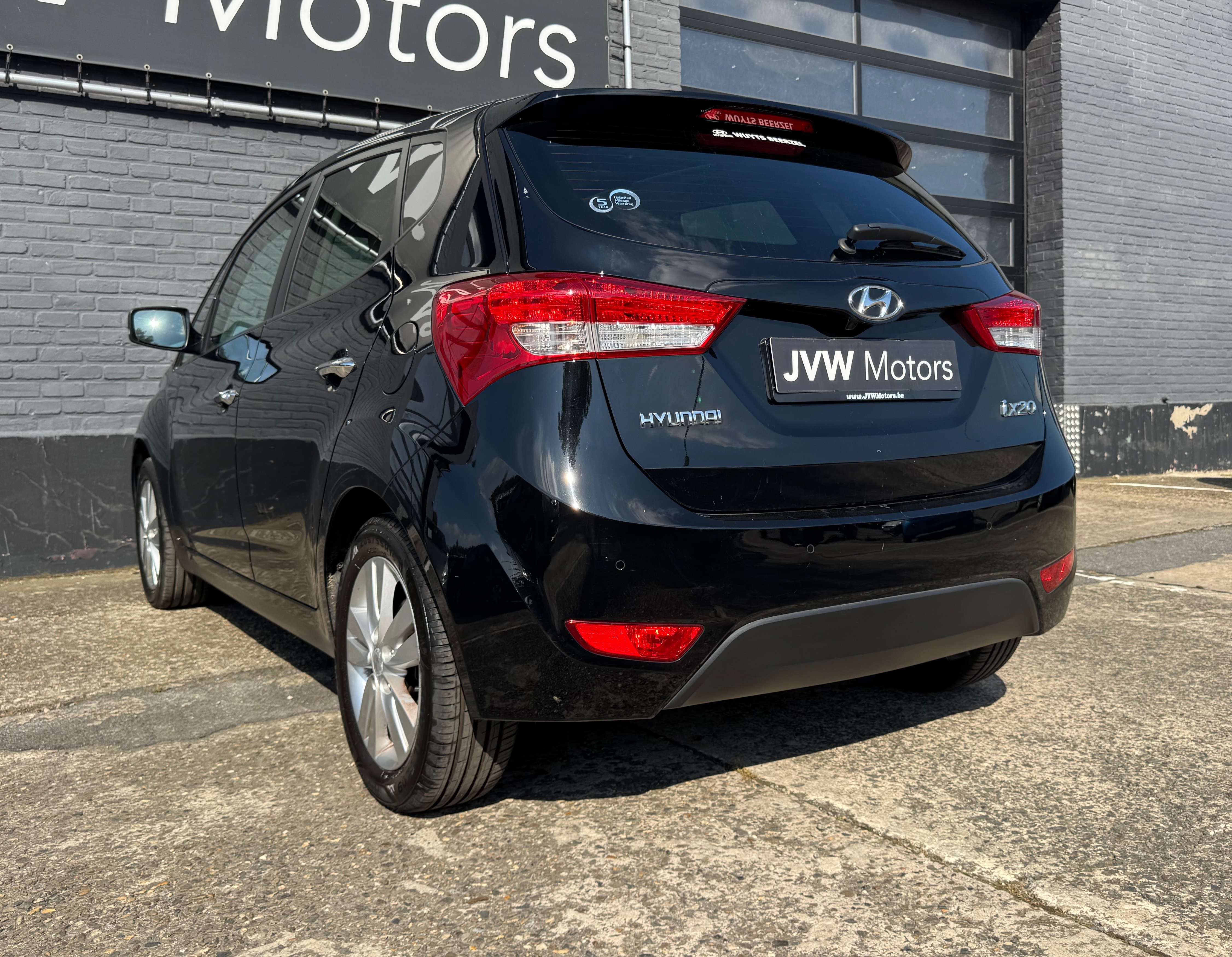 Hyundai iX20 1.4i * 74dKM * Leder * Camera * Navi * Pano * Garantie