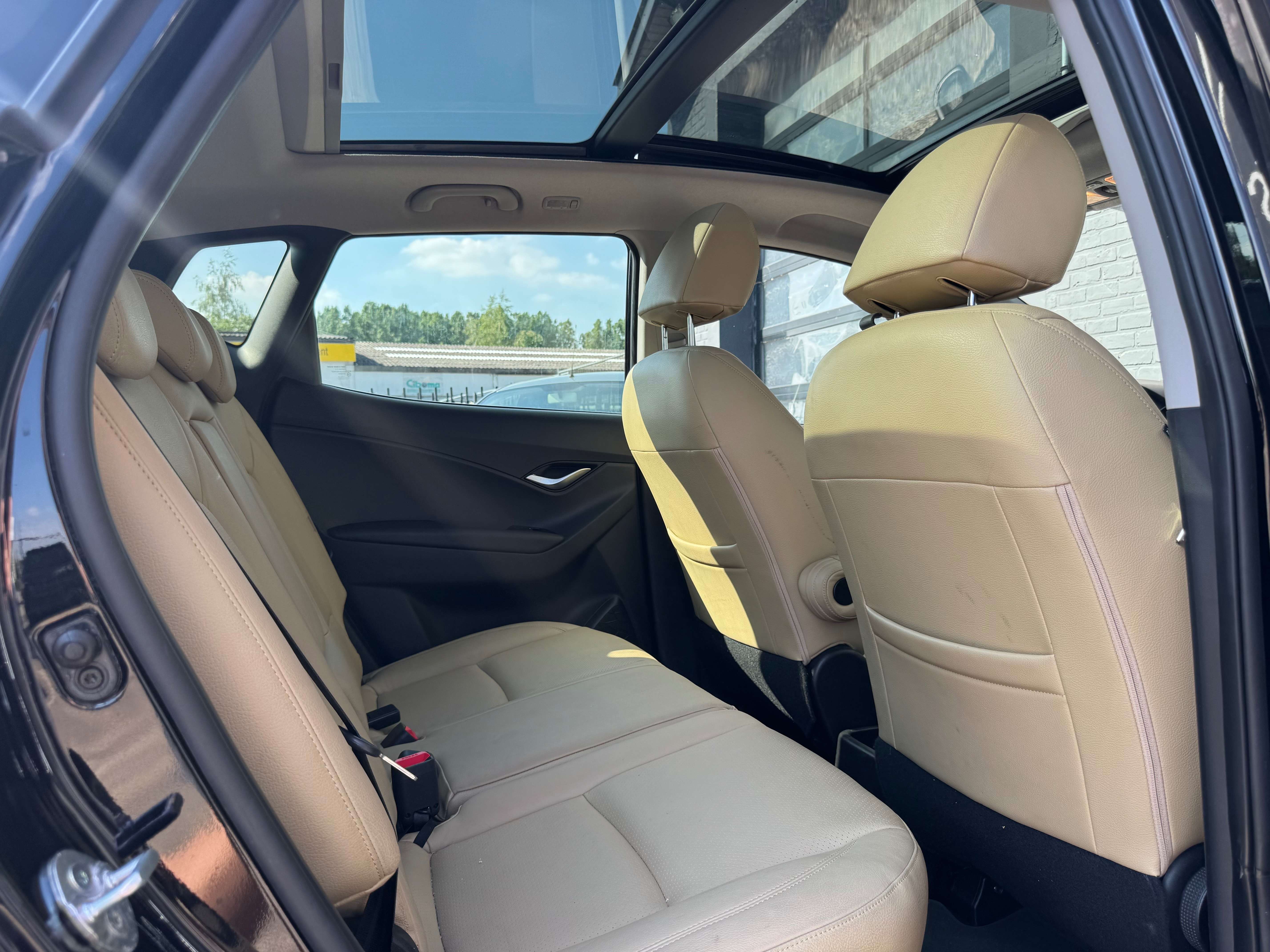 Hyundai iX20 1.4i * 74dKM * Leder * Camera * Navi * Pano * Garantie
