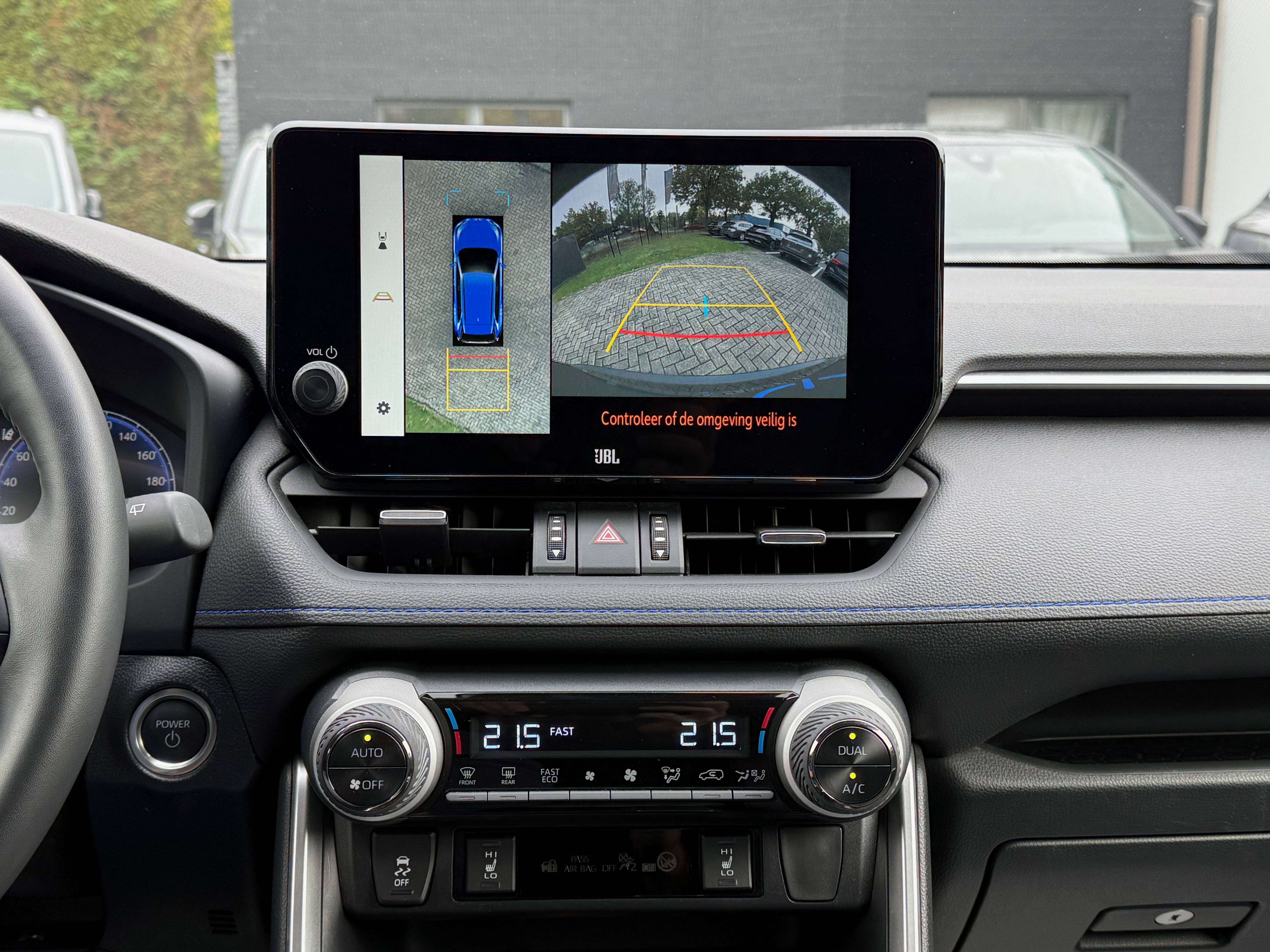 Toyota RAV 4 STYLE APPLE CARPLAY JBL SOUND 360° CAMERA