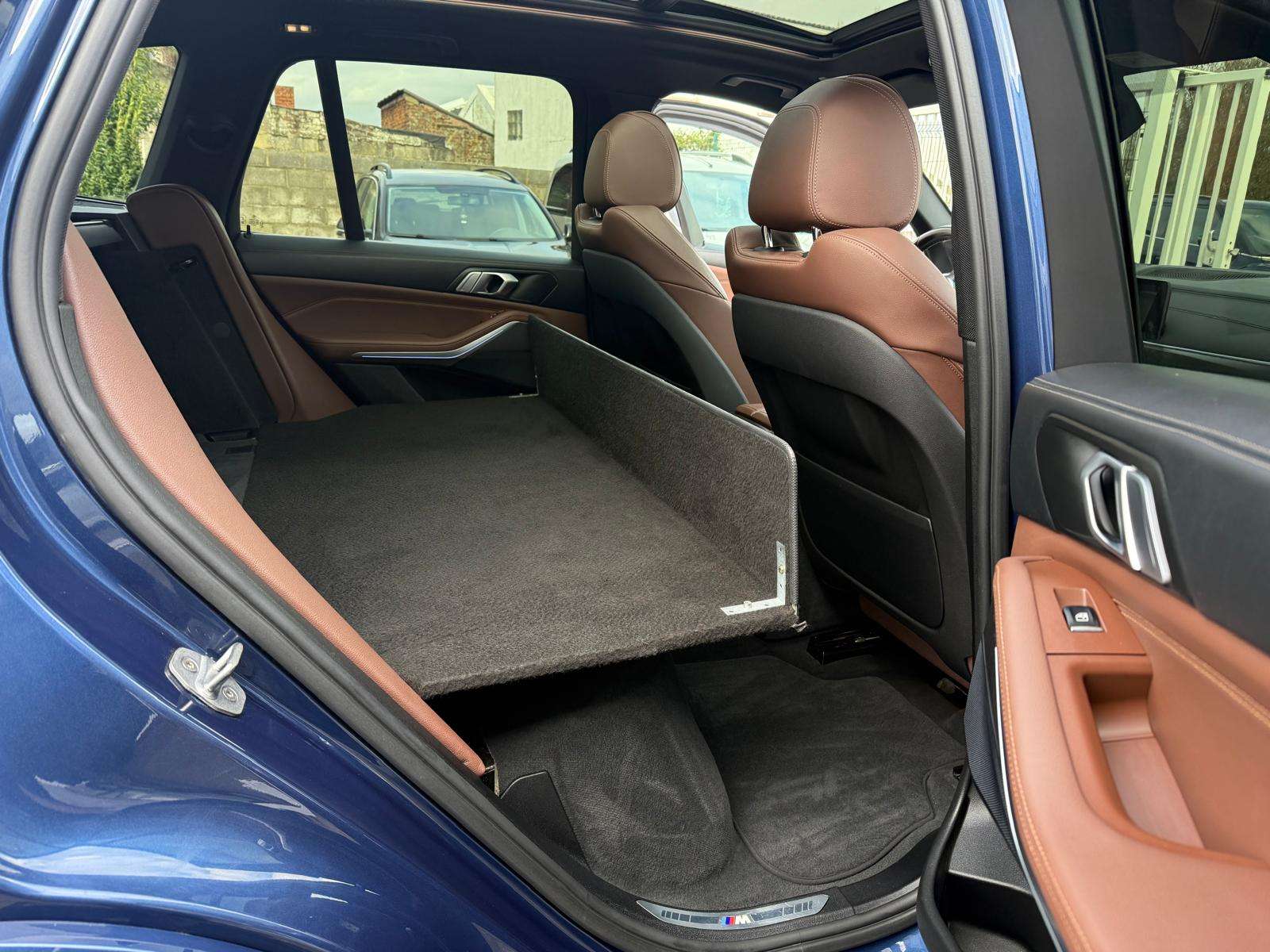 BMW X5 M M50 dAS UTULITAIRE CUIR HUD TOIT PANO AMBIANCE