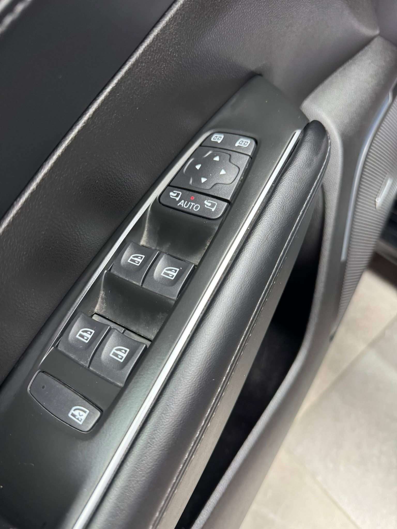 Renault Talisman Talisman SW 1.6 dCi 4CONTROl Initiale Paris **12 mois de garantie**