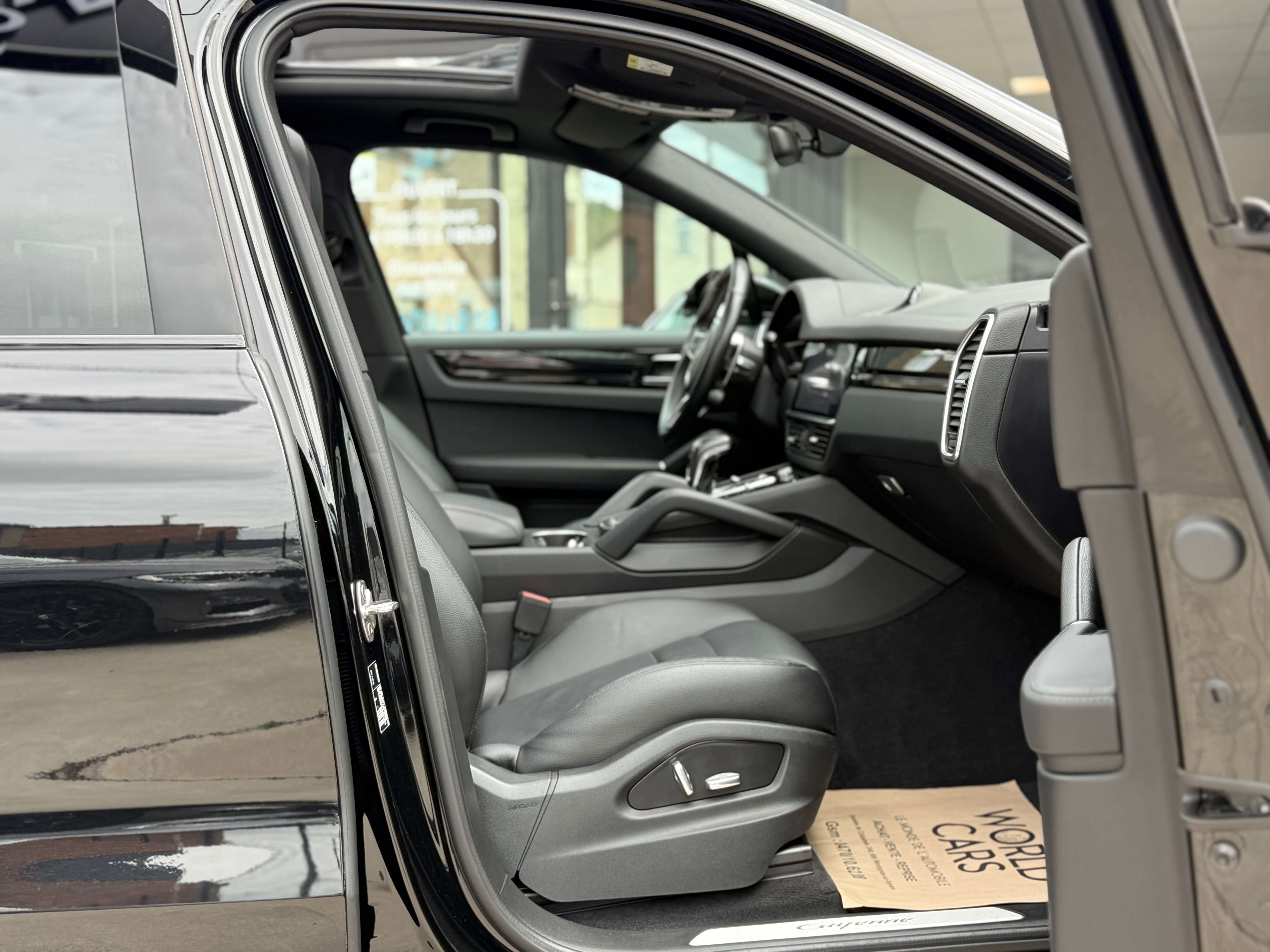 Porsche Cayenne 3.0i V6 PHEV Tiptronic S TOIT PANO - PNEUMATIC - CAMERA - ECHAP. SPORT - GARANTIE 12MOIS