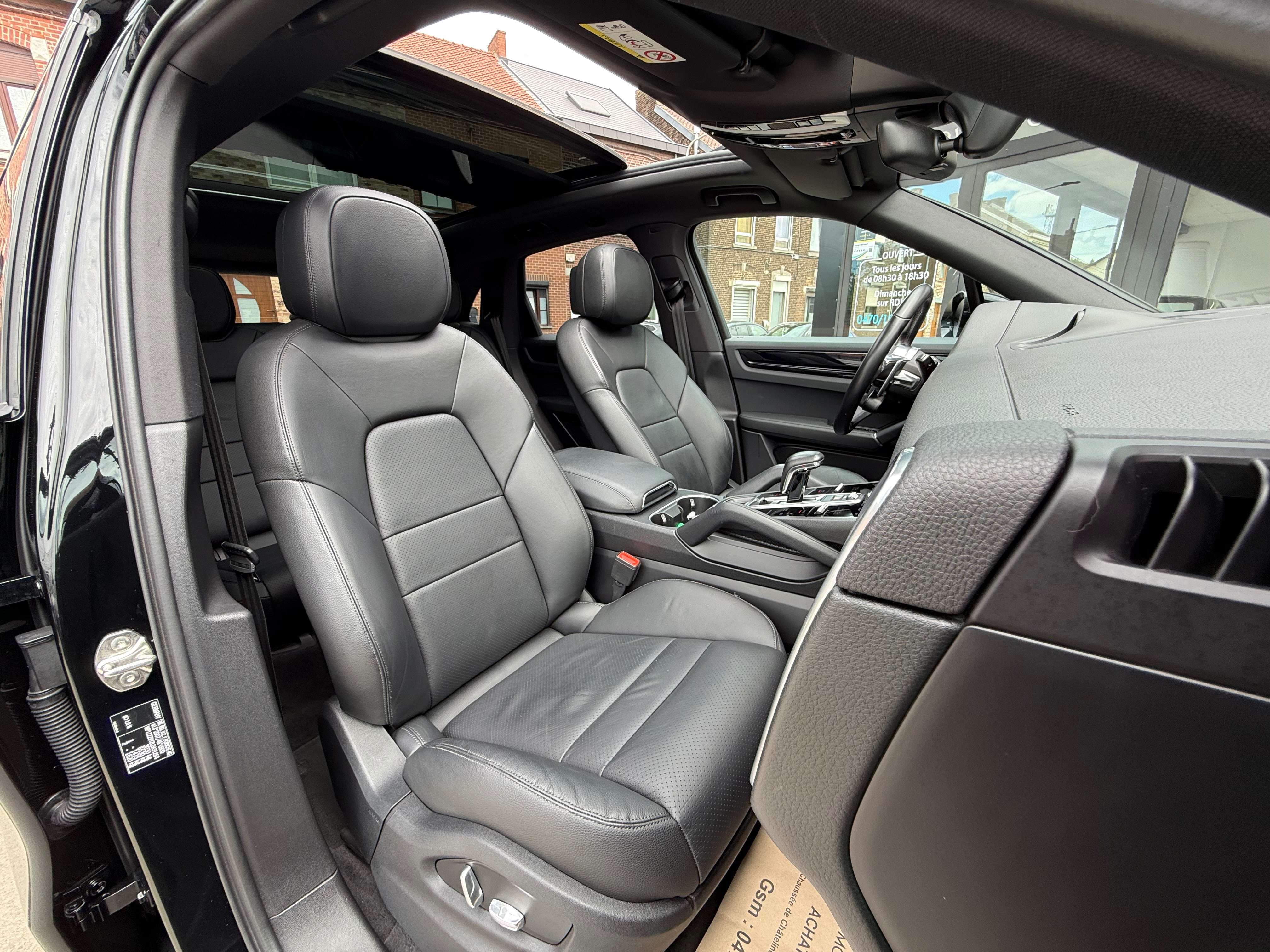 Porsche Cayenne 3.0i V6 PHEV Tiptronic S TOIT PANO - PNEUMATIC - CAMERA - ECHAP. SPORT - GARANTIE 12MOIS