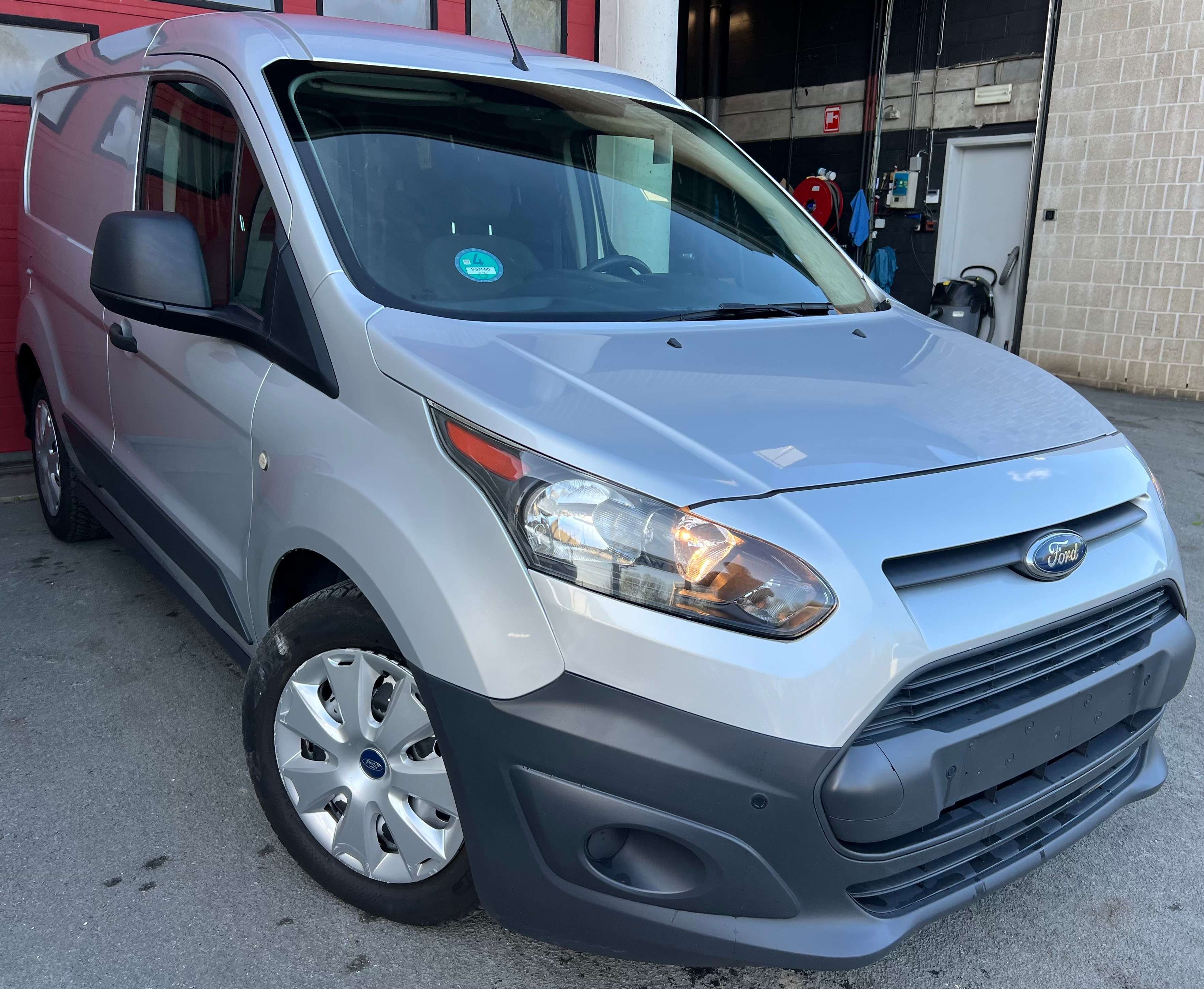 Ford Transit Connect 1.5 TDCi Ambiente + CLIM + EURO 6b