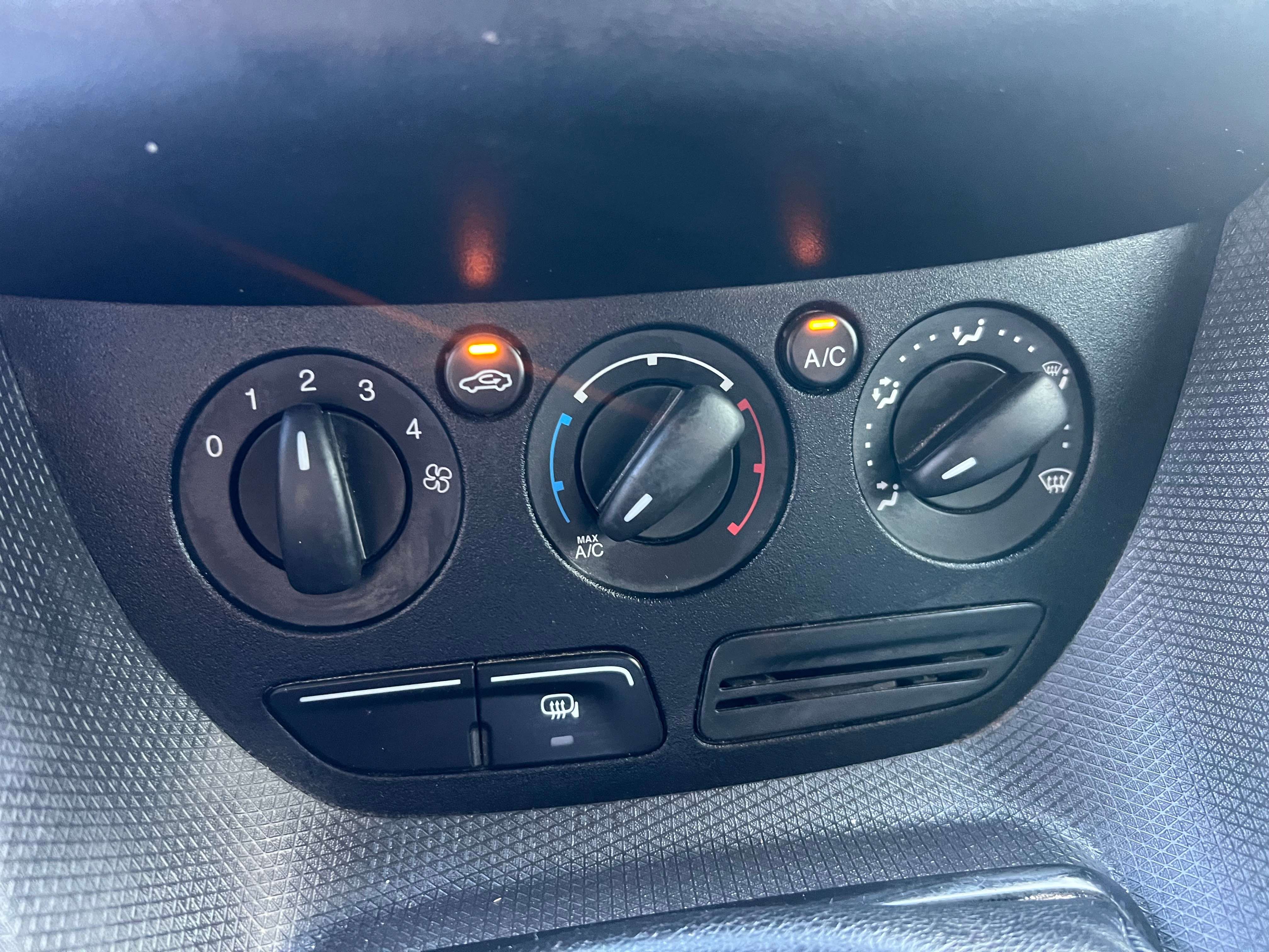 Ford Transit Connect 1.5 TDCi Ambiente + CLIM + EURO 6b