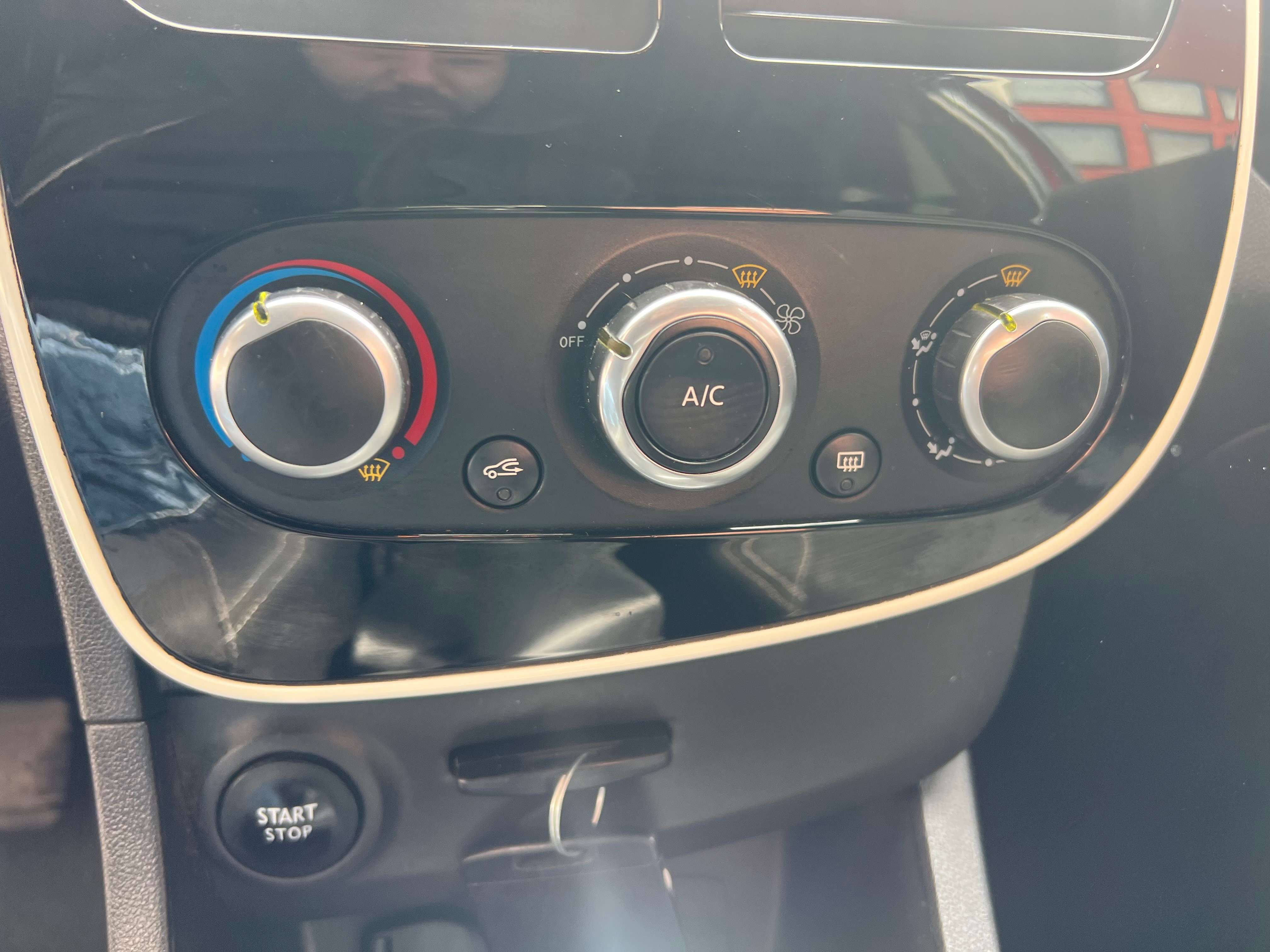 Renault Clio 1.5 dCi Energy Limited + CLIM + NAVI