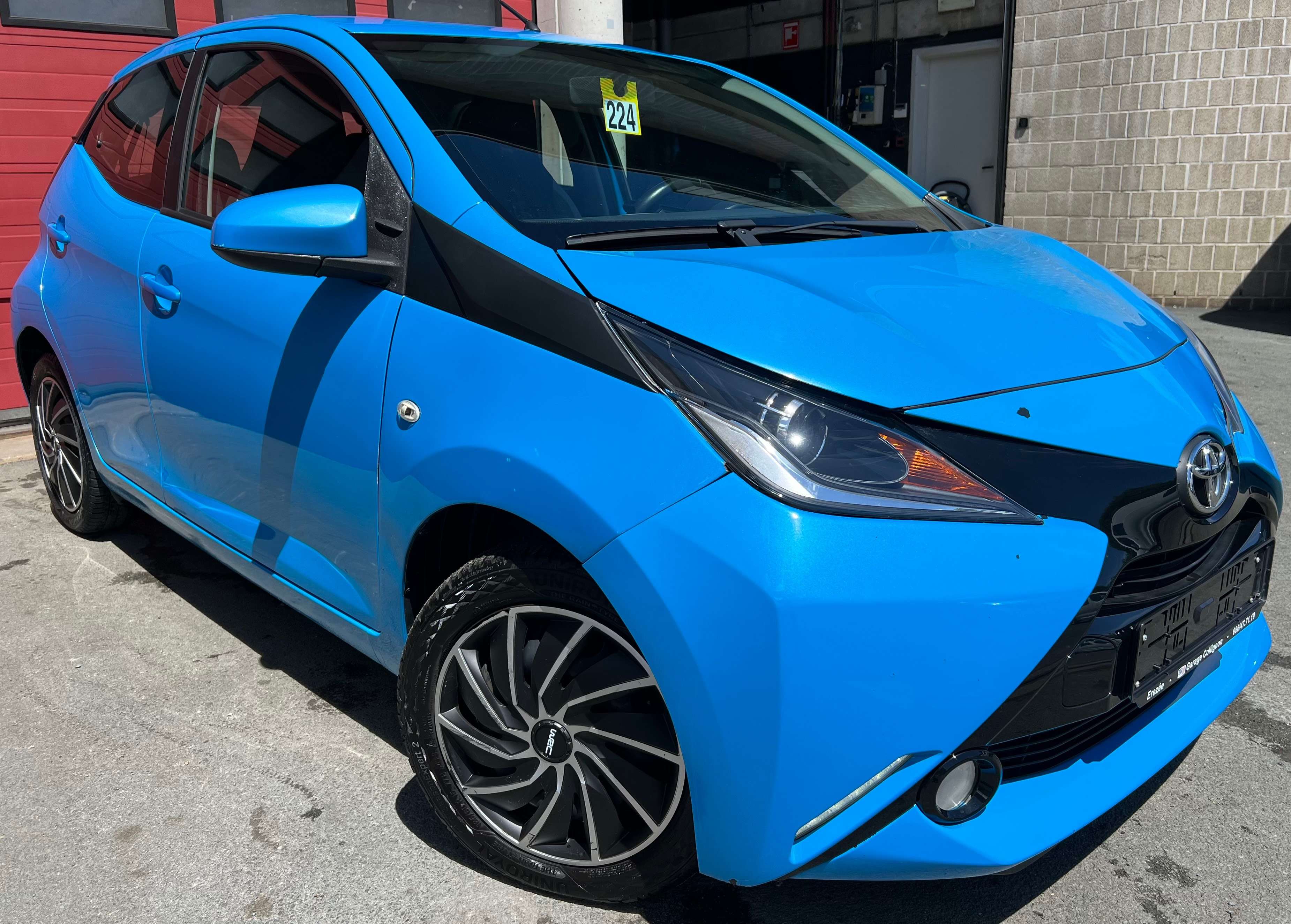 Toyota Aygo 1.0i VVT-i x-music + CAR-PASS + CLIM