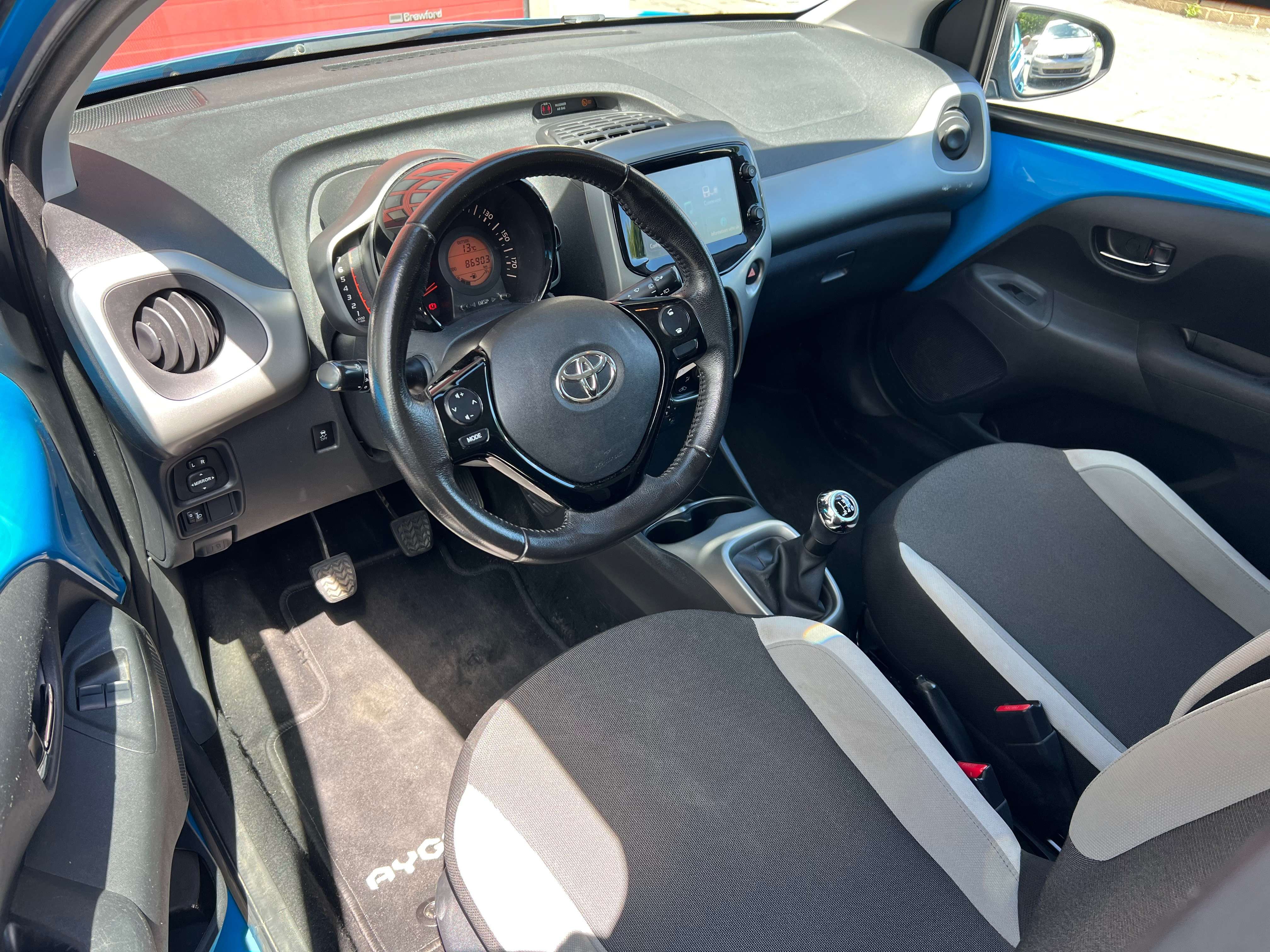 Toyota Aygo 1.0i VVT-i x-music + CAR-PASS + CLIM